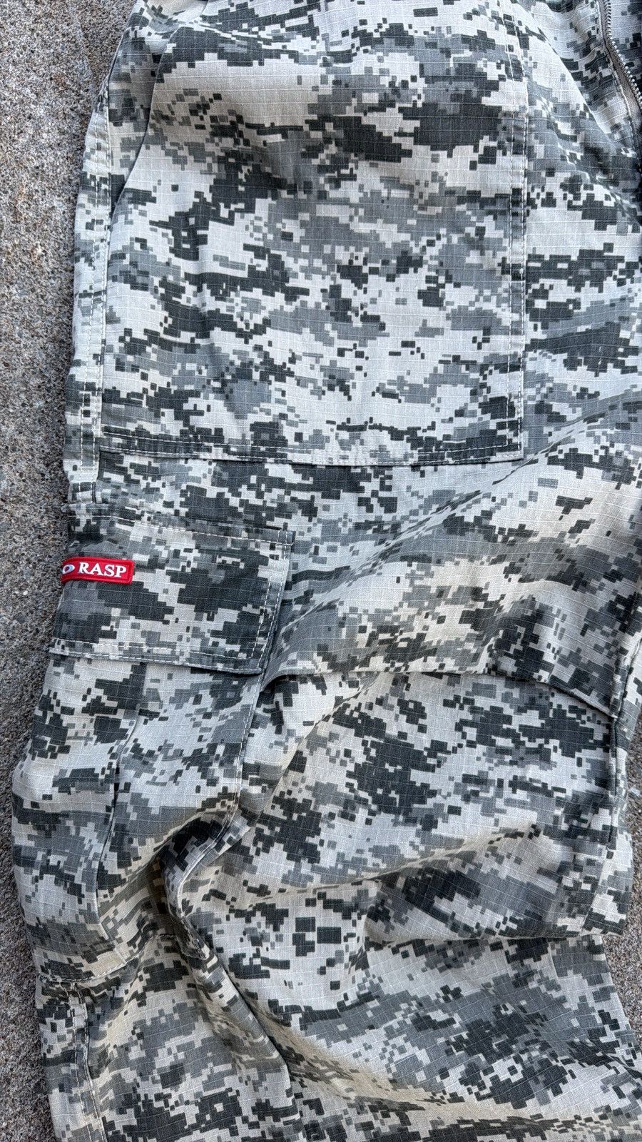 The GV Gallery The Gv Gallery Digi camo cargos Size US 34 / EU 50 - 2 Thumbnail