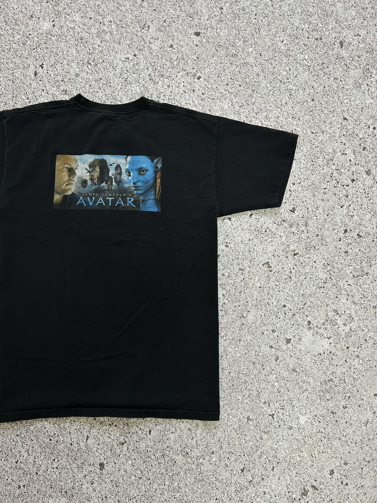 Vintage Vintage 2010 Avatar James Cameron Movie T-Shirt Size US L / EU 52-54 / 3 - 5 Thumbnail