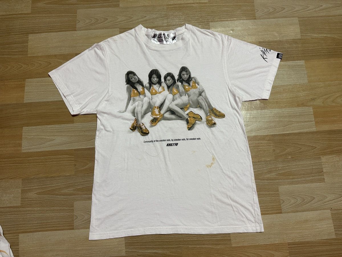 Hysteric Glamour × KIKS TYO Beautiful Girls Kiks Tyo x Sneakers Tee Size US M / EU 48-50 / 2 - 2 Thumbnail