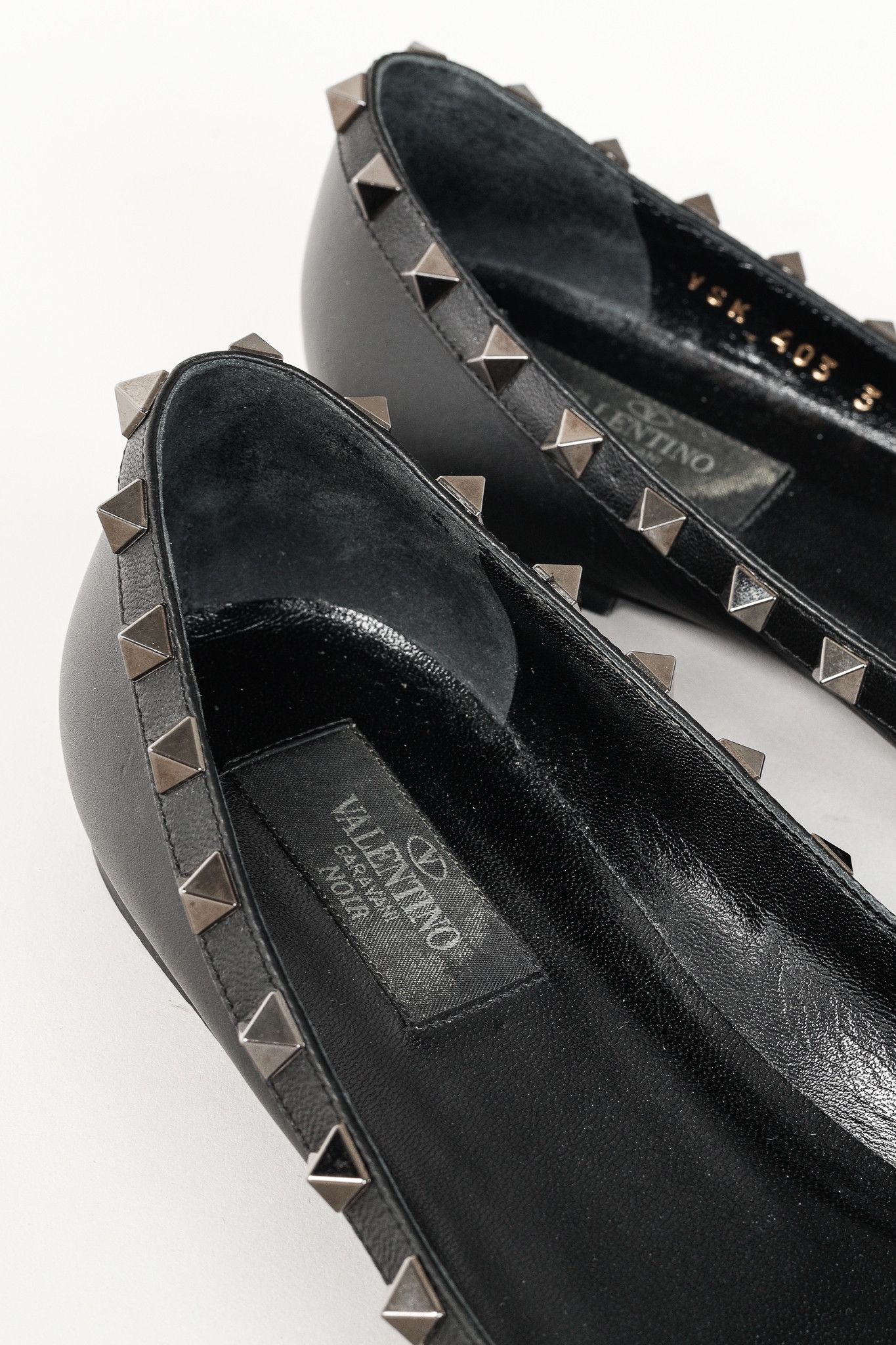 Valentino Valentino Garavani Nero Rockstud Noir Leather Flats Size US 6.5 / IT 36.5 - 8 Thumbnail
