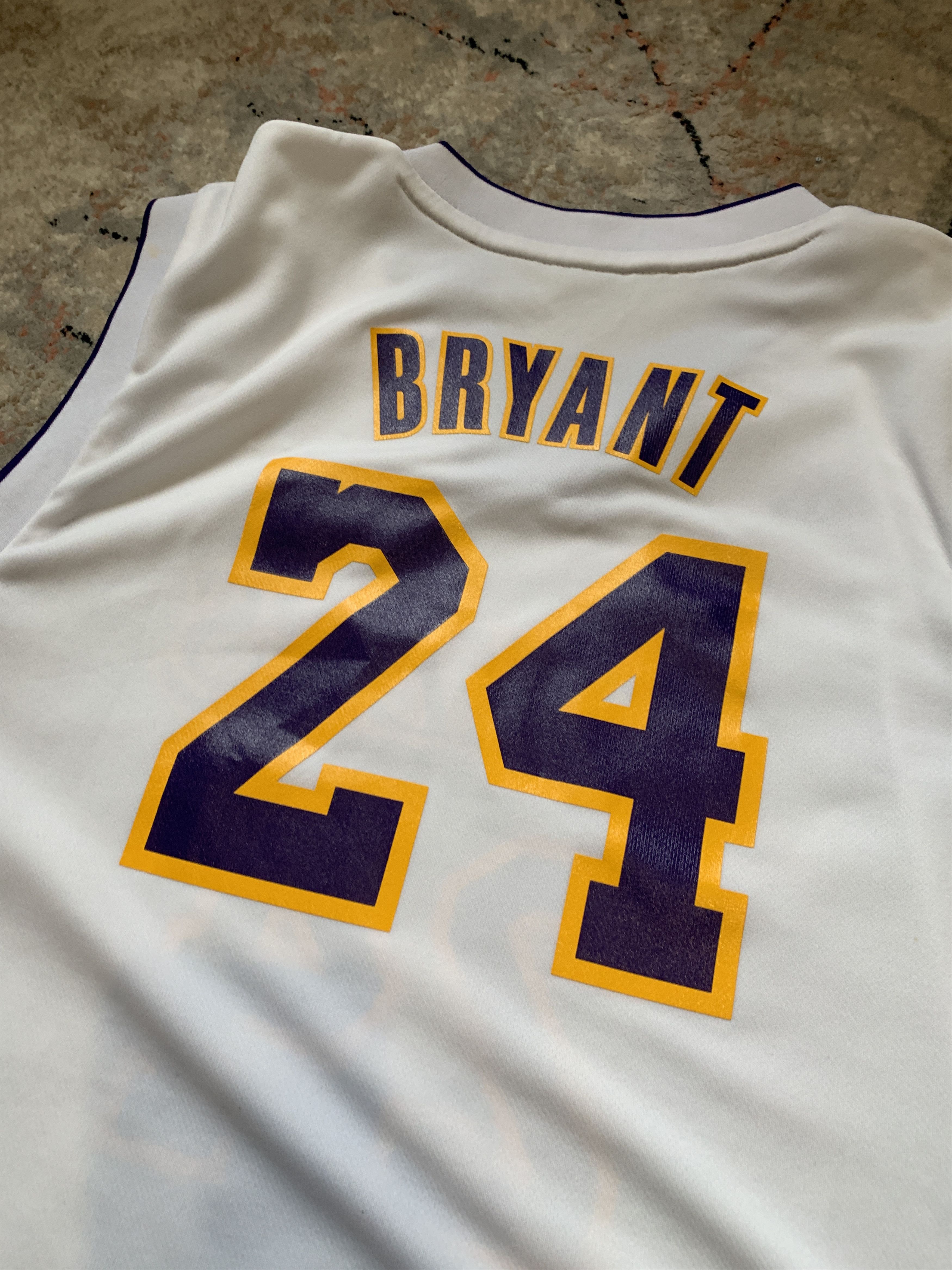 Adidas Adidas 2012 Los Angeles Lakers Kobe Bryant 24 Jersey Size US M / EU 48-50 / 2 - 7 Thumbnail