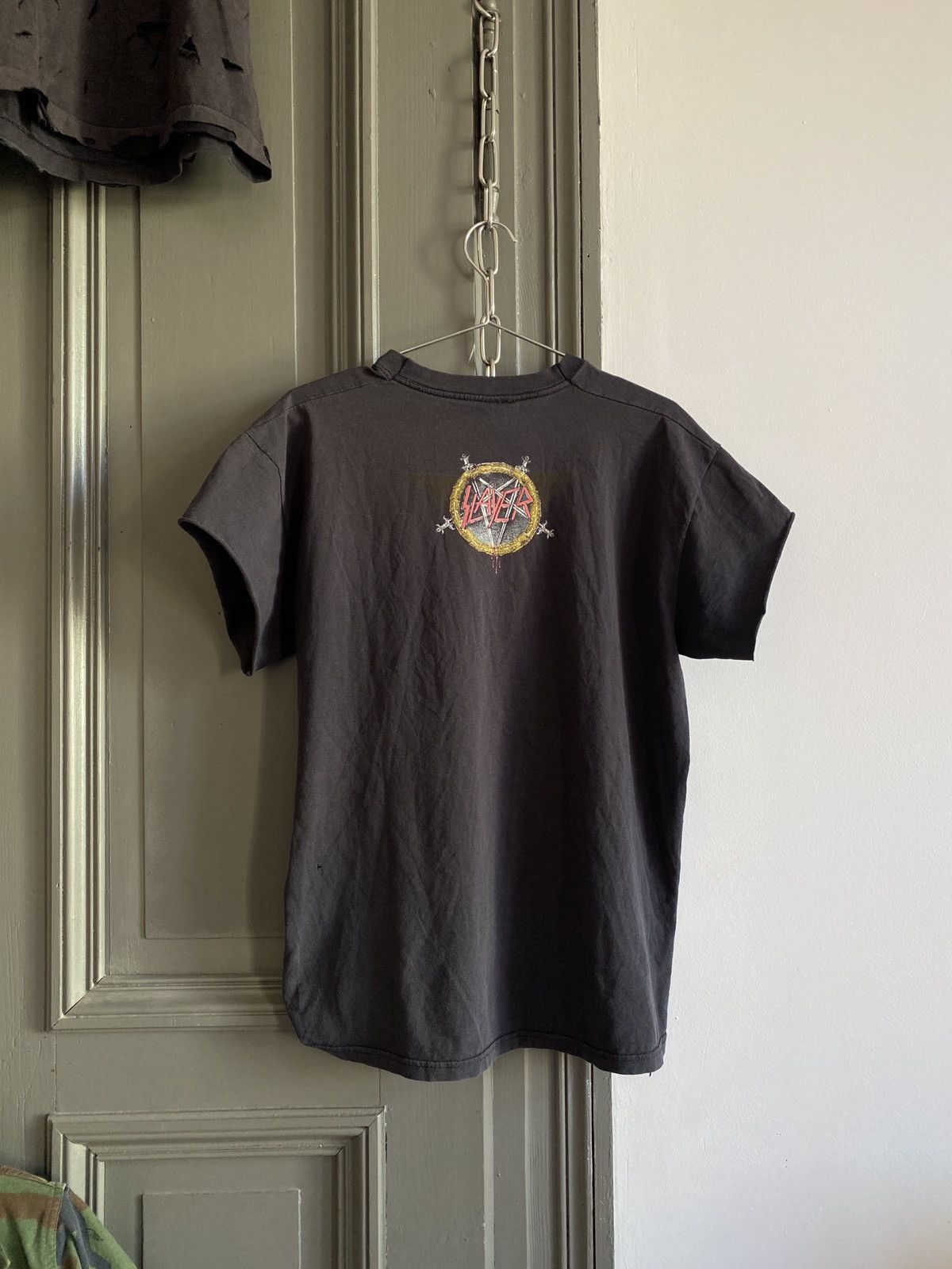 Band Tees × Slayer × Vintage Vintage Trashed Slayer 2008 Cut Sleeves Tee Size US M / EU 48-50 / 2 - 2 Thumbnail