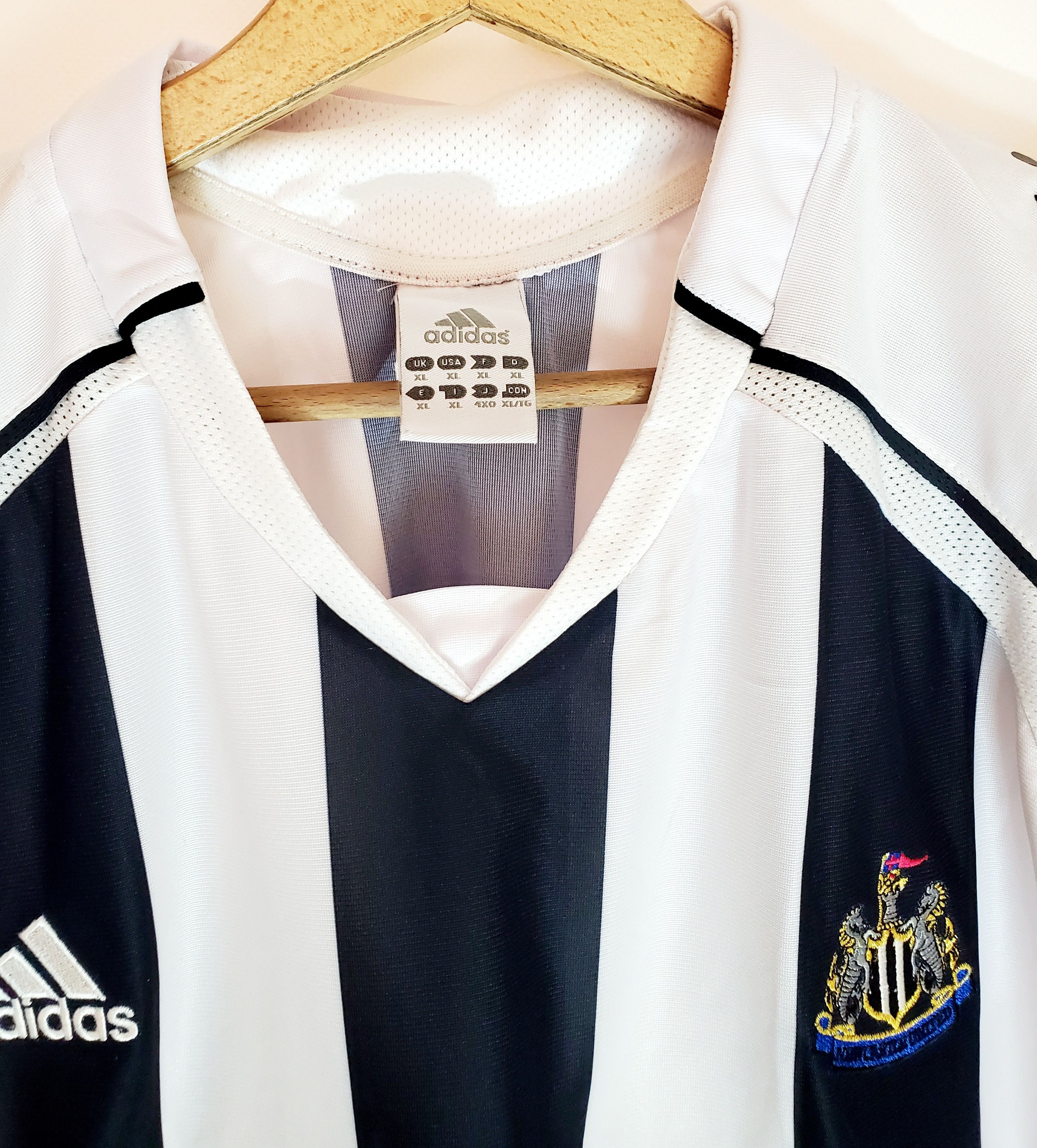 Other NEWCASTLE UNITED 2005 2007 HOME FOOTBALL SOCCER JERSEY Xl Size US XL / EU 56 / 4 - 3 Thumbnail