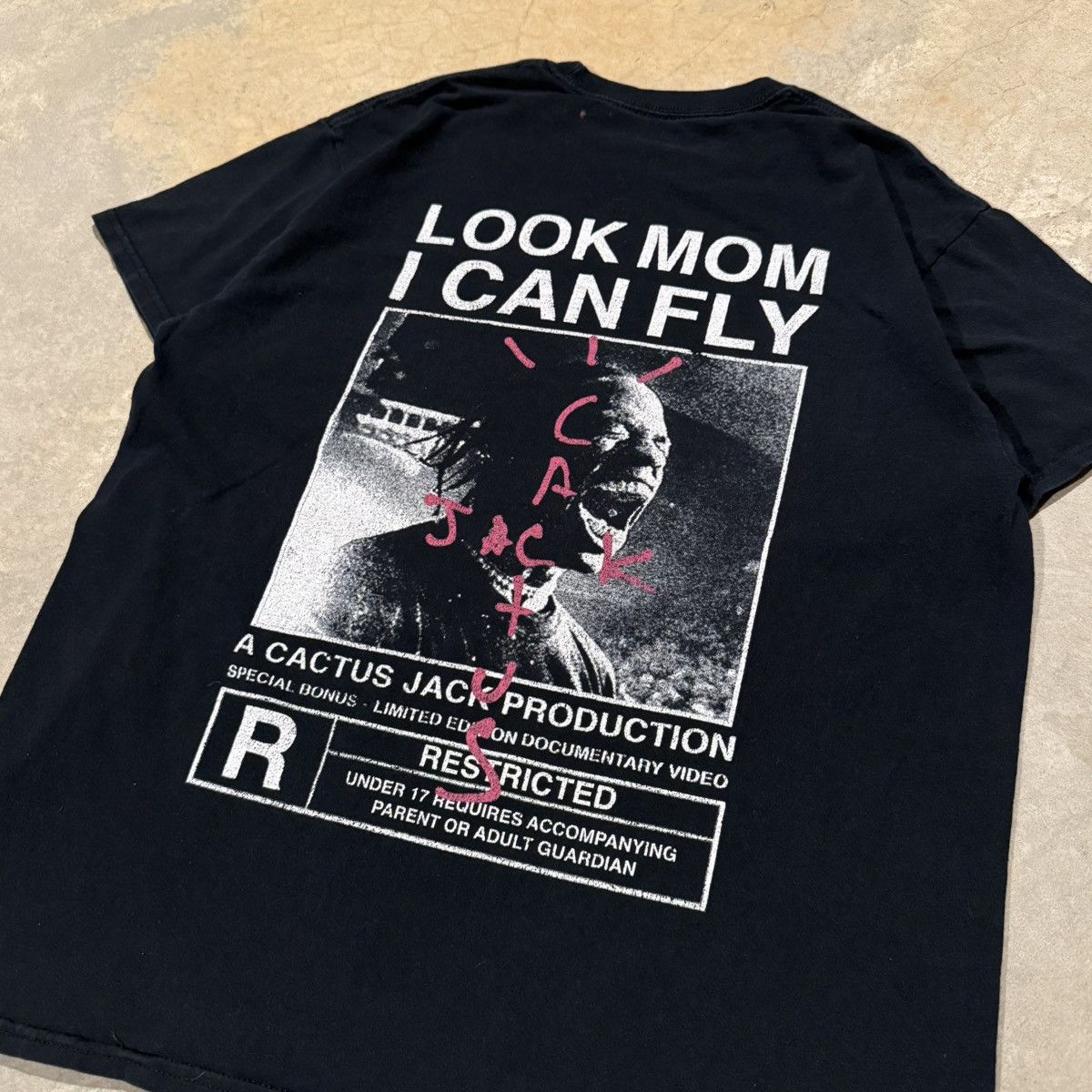 Travis Scott Travis Scott Look Mom I Can Fly Documentary Faded Rap Tee Size US L / EU 52-54 / 3 - 3 Thumbnail