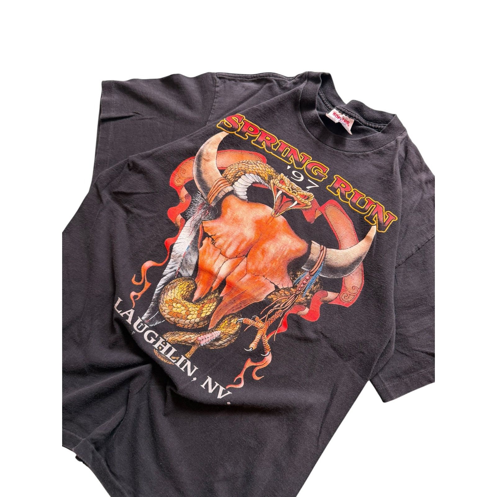 Vintage Vintage Laughlin Spring Run 1997 Bull Skull & Snake Tee Size US L / EU 52-54 / 3 - 2 Thumbnail