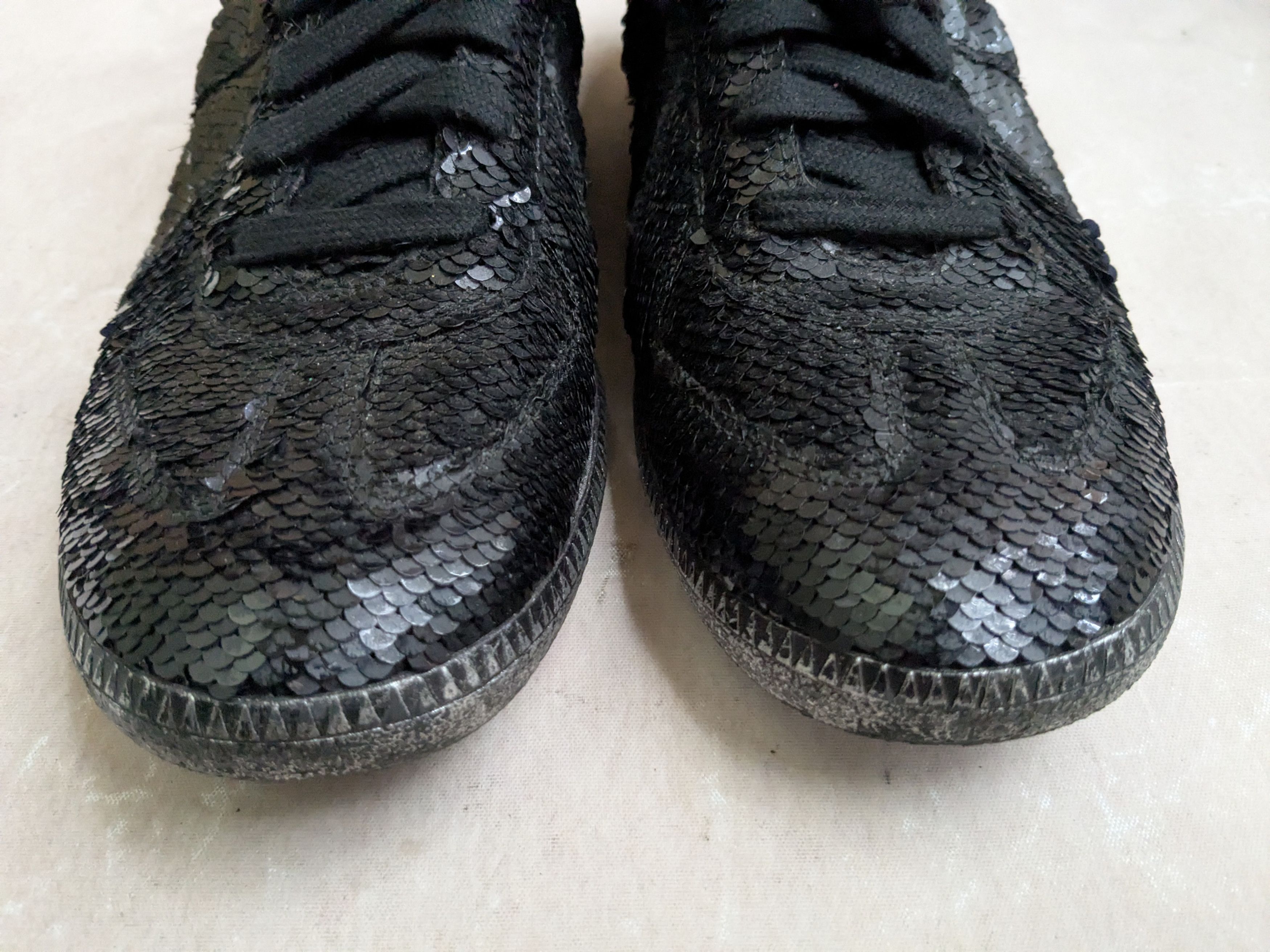Maison Margiela Maison Margiela Replica GAT Black Sequins 8 41 Low Tops Size US 8 / EU 41 - 4 Thumbnail