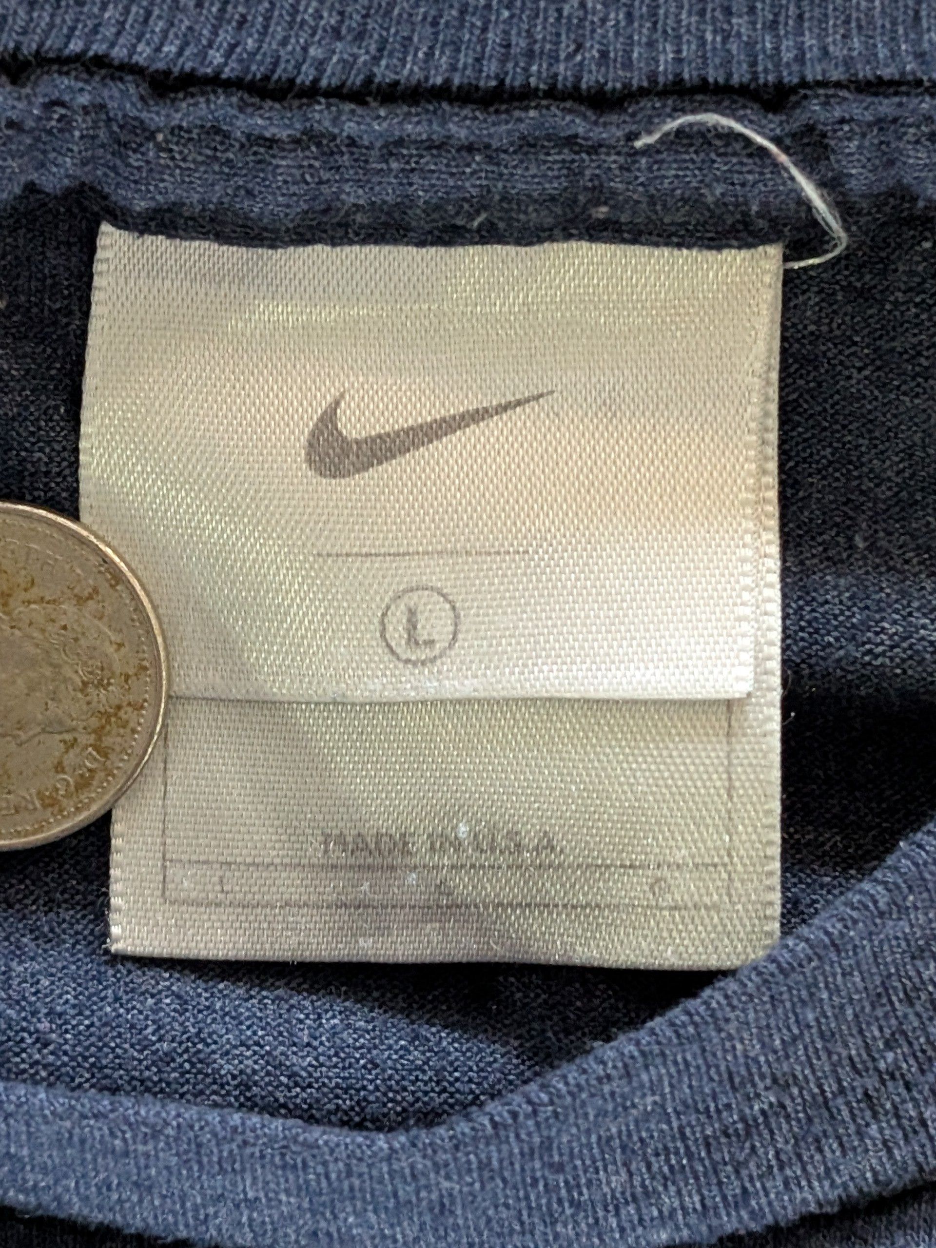 Nike Y2K Nike Grey Label Mini Swoosh T-Shirt Size - L Size US L / EU 52-54 / 3 - 3 Thumbnail