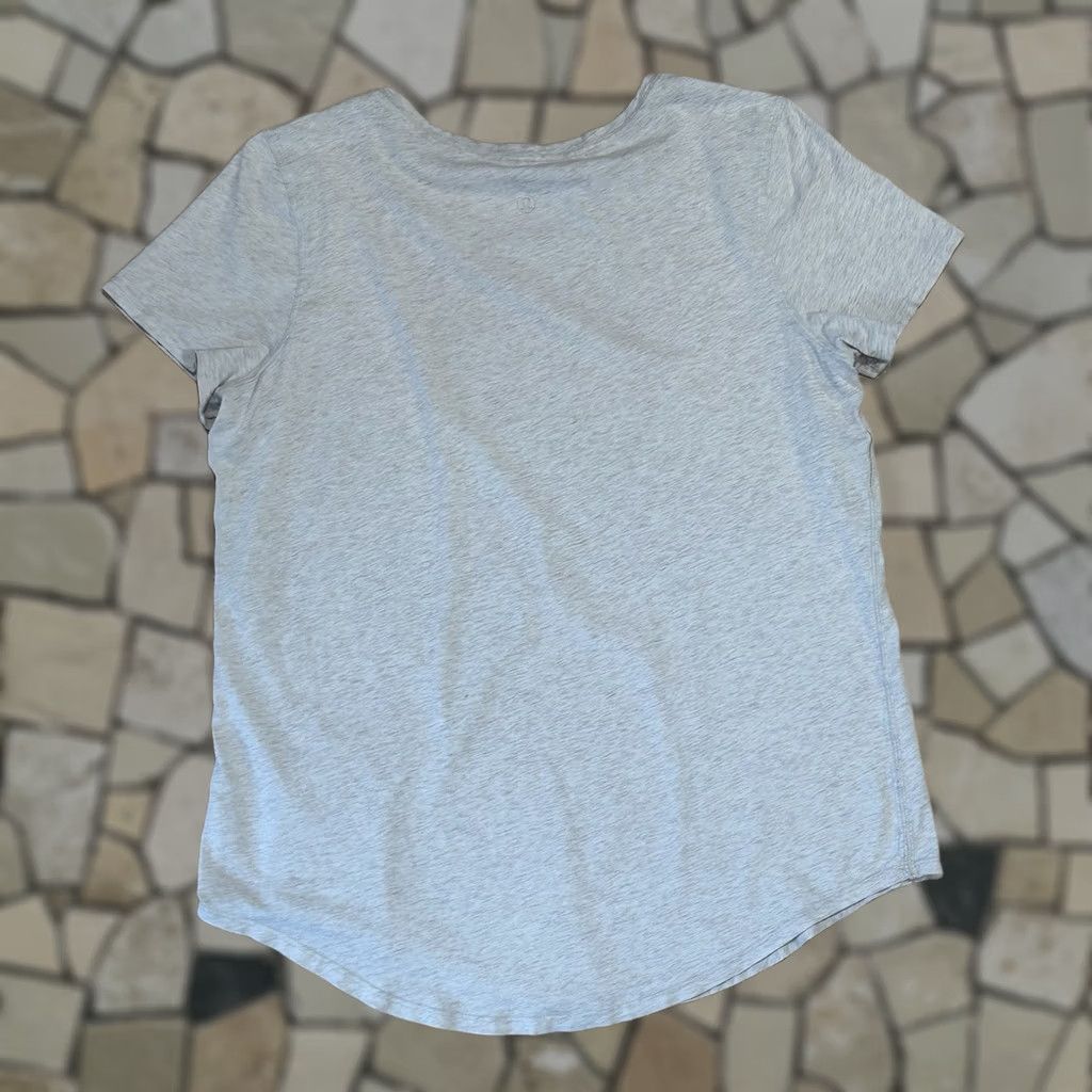 Lululemon Lululemon Love Shirt Short Sleeve Gray Women’s 10 Size L / US 10 / IT 46 - 1 Thumbnail