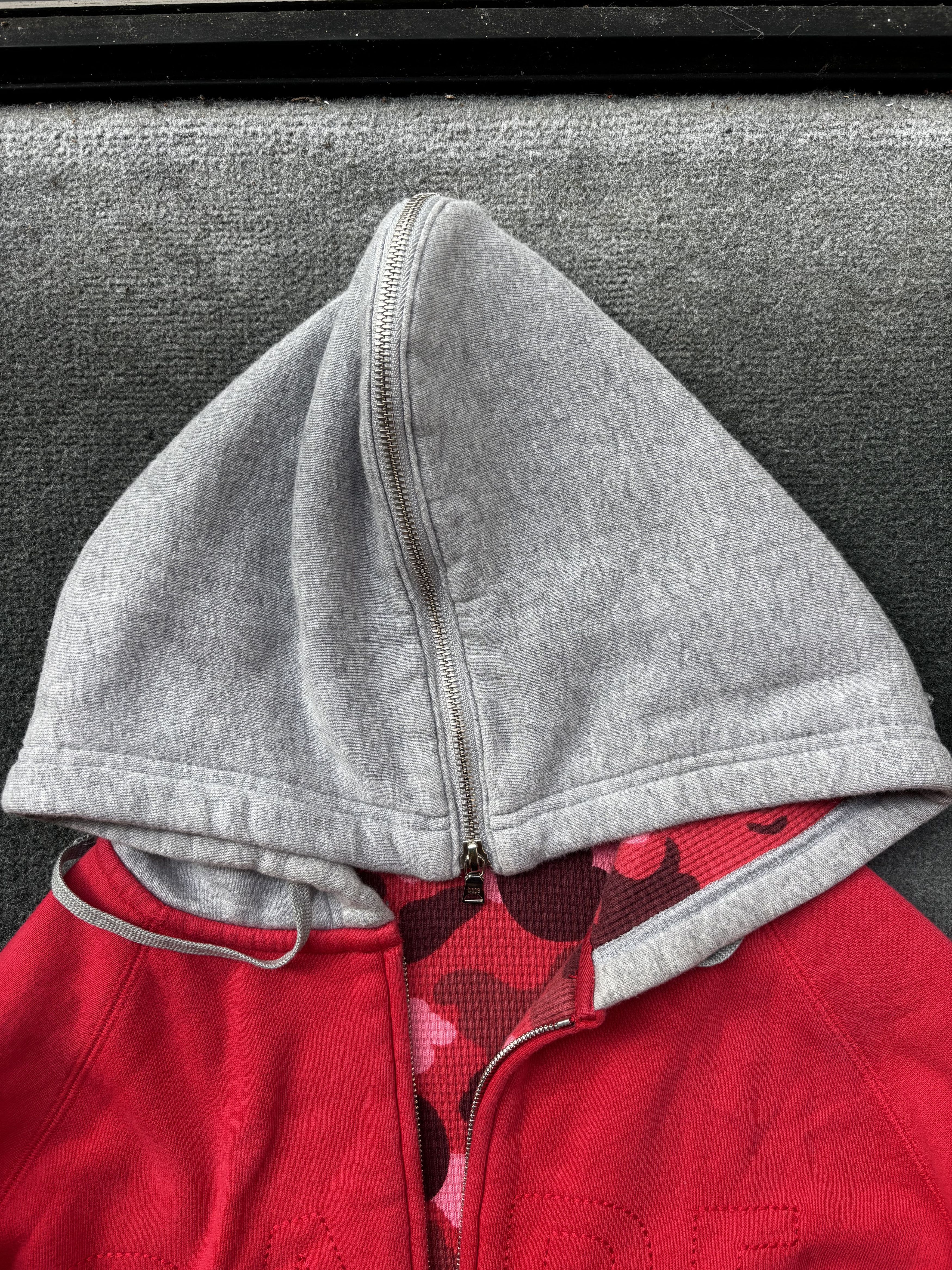 Bape Rare BAPE Logo Thermal Zip Up Hoodie Red Camo Size US M / EU 48-50 / 2 - 4 Thumbnail