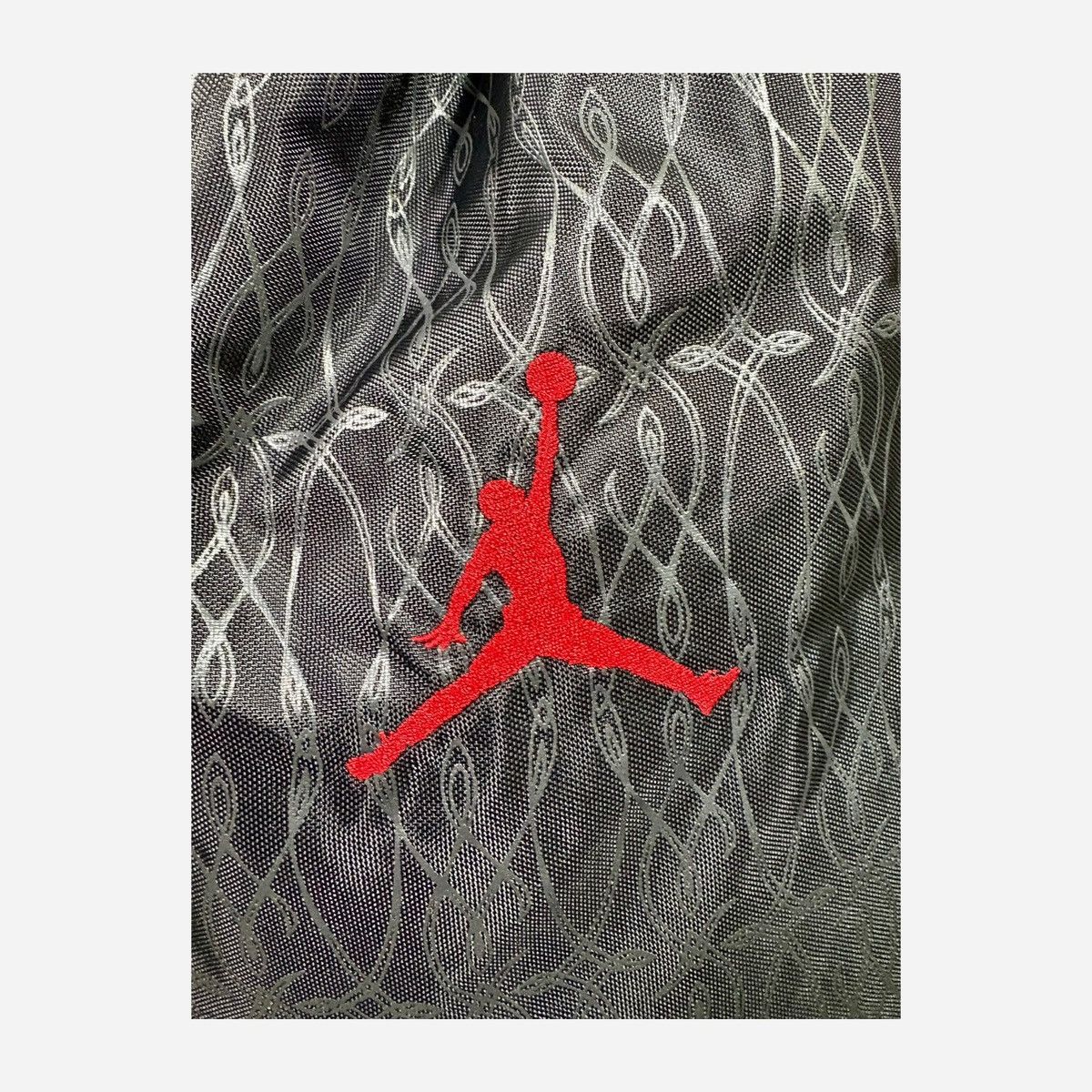 Jordan Brand Jordan Jump Man Black Pattern Padded Drawstring Gym Bag Size ONE SIZE - 10 Thumbnail