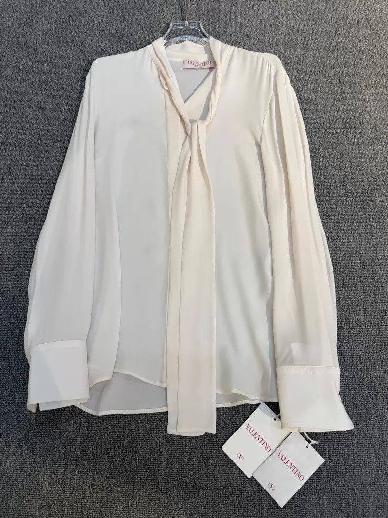 Valentino Valentino Bow-embellished solid stand-up collar button-dow Size S / US 4 / IT 40 - 1 Thumbnail