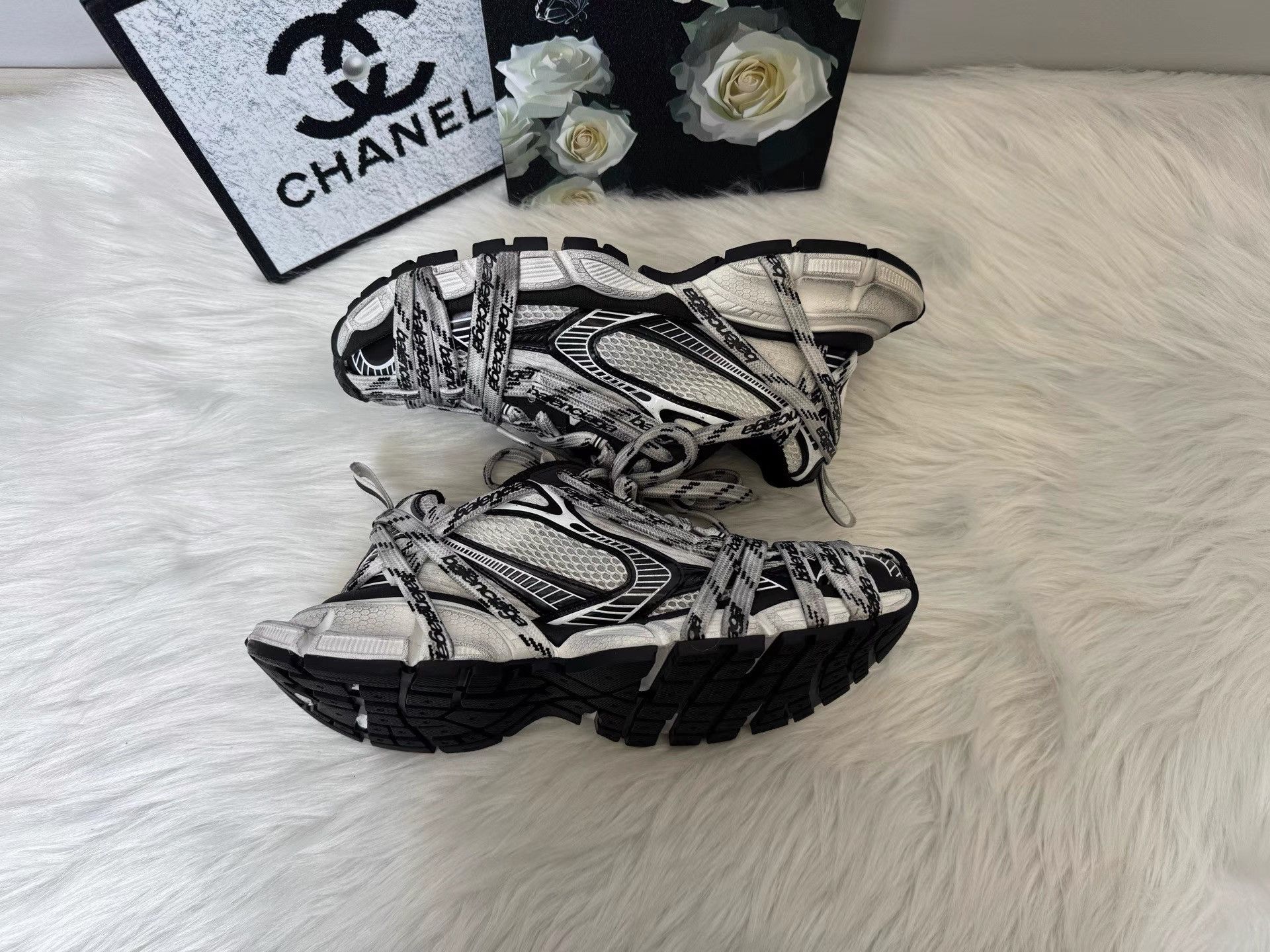 Balenciaga BALENCIAGA 3XL Black & White Printed Lace-up Shoes K36 Size US 7 / EU 40 - 6 Thumbnail