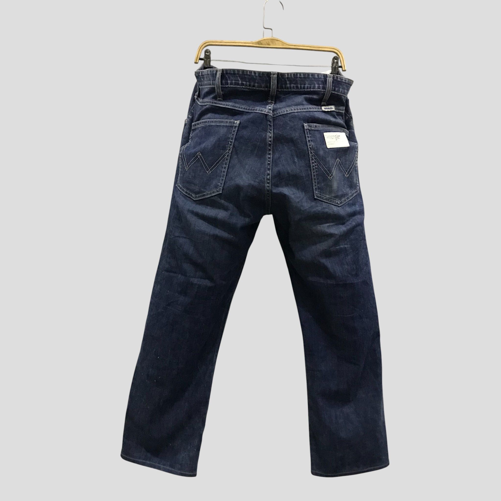 Wrangler Vintage Wrangler Jeans Dark Wash Distressed Straight Leg Size US 36 / EU 52 - 2 Thumbnail