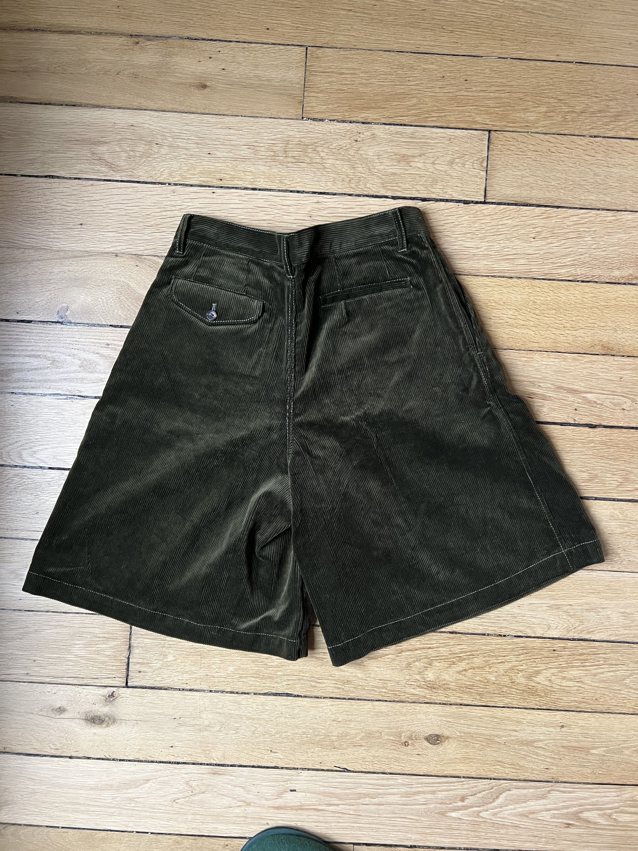 Comme des Garcons SHIRT Comme des Garcons Corduroy Shorts Size US 30 / EU 46 - 2 Thumbnail