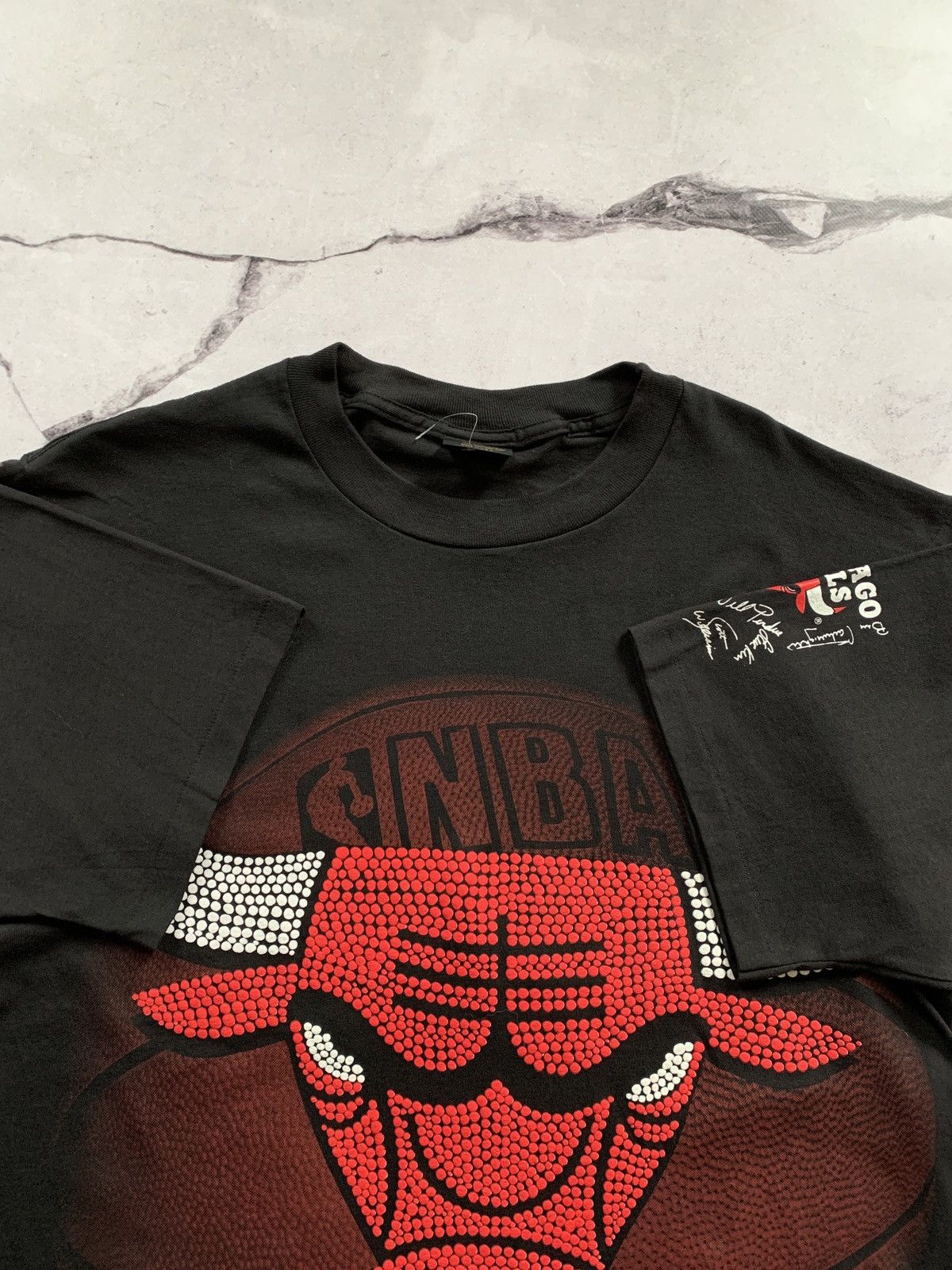 NBA × Vintage Vintage Chicago Bulls 90's NBA Official Changes T- Shirt Size US XL / EU 56 / 4 - 6 Thumbnail