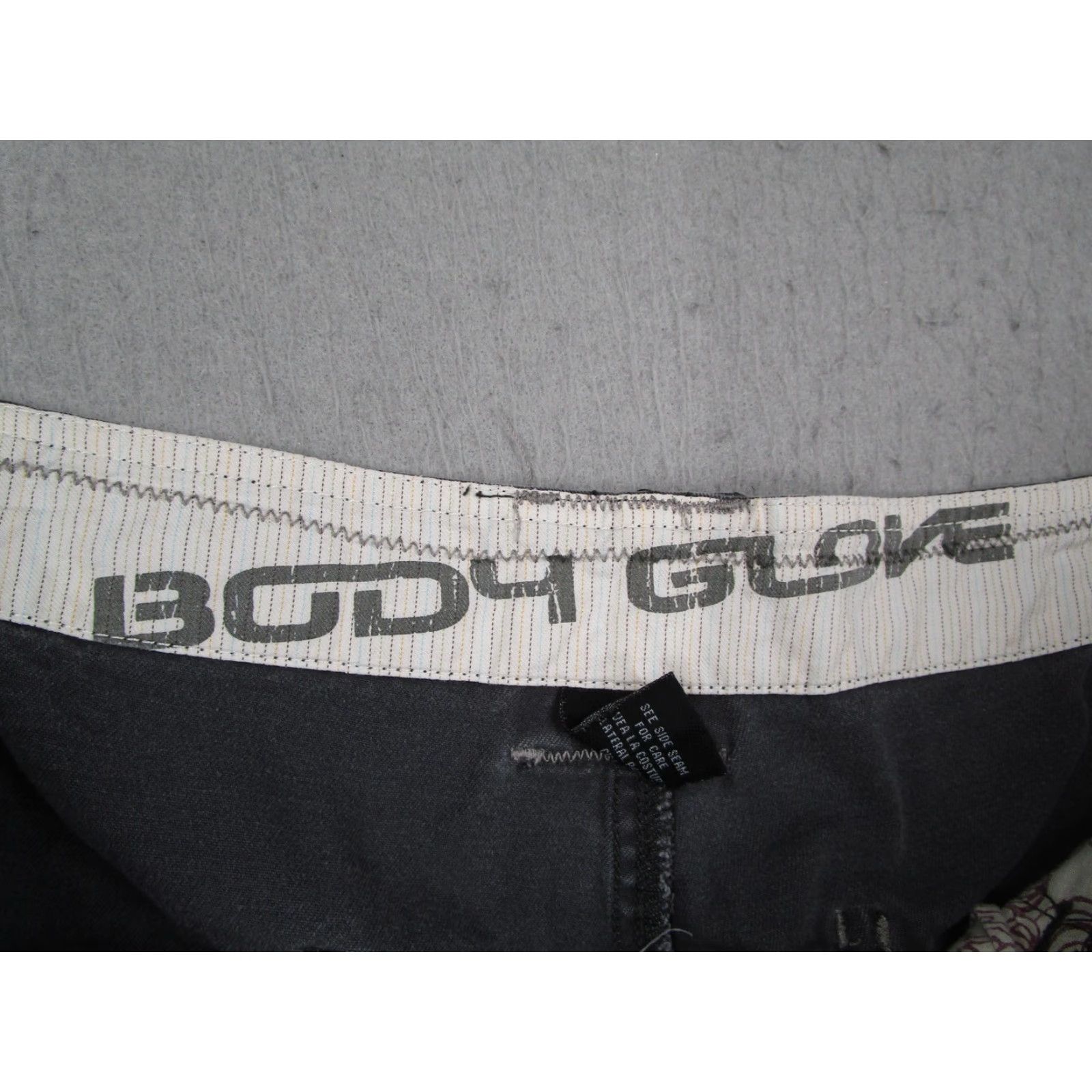 Body Glove VINTAGE Body Glove Shorts Mens 36 Gray Chino Cotton Casual Flat Front Baggy Y2K Size US 36 / EU 52 - 2 Thumbnail