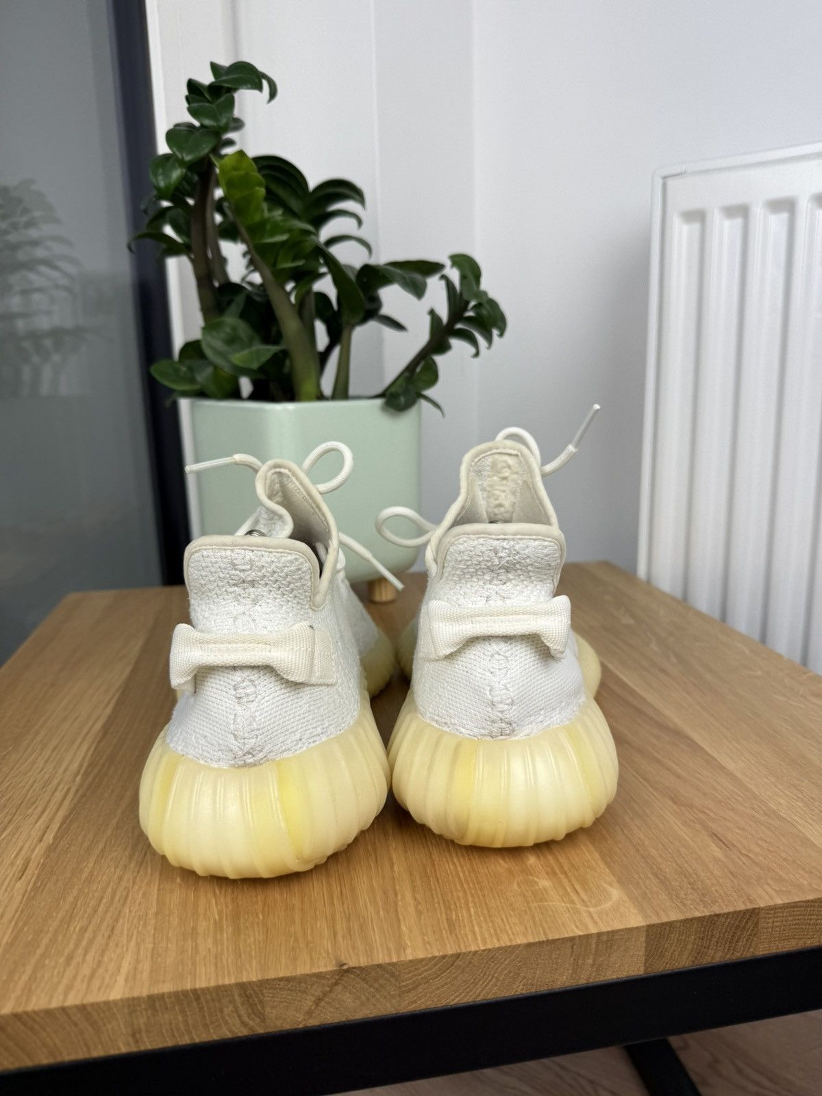 Adidas × Yeezy Yeezy 350 white Size US 8.5 / EU 41-42 - 9 Thumbnail