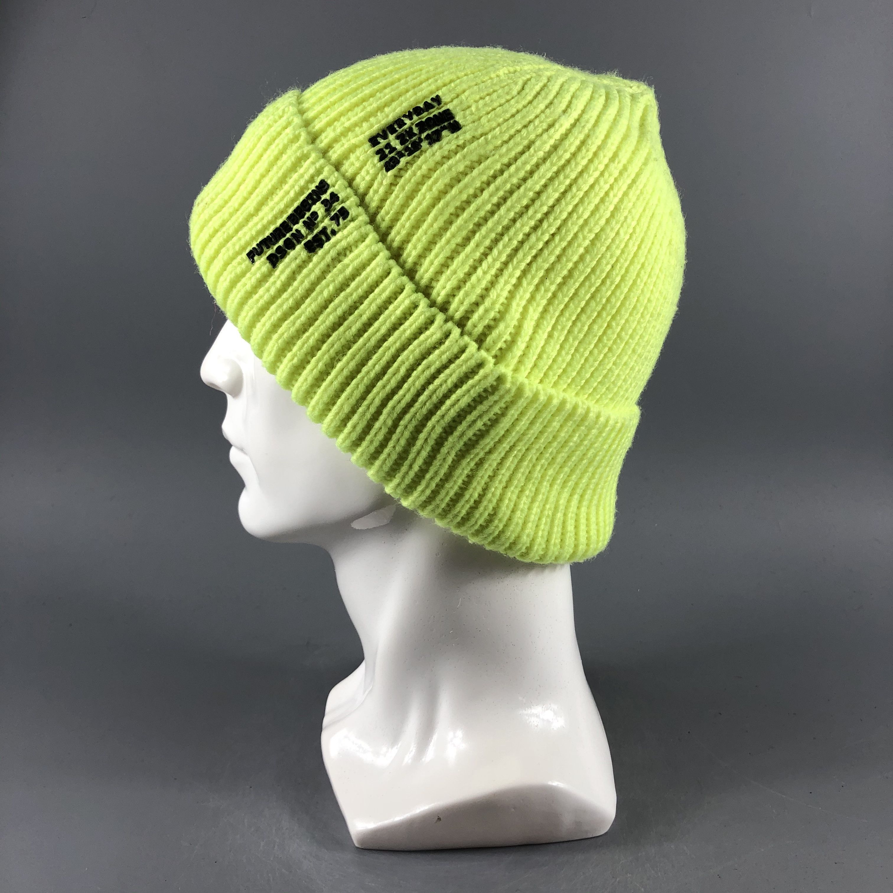 Zara Zara Ribbed Beanie Snow Hat Snow Cap -D736 Size ONE SIZE - 1 Thumbnail