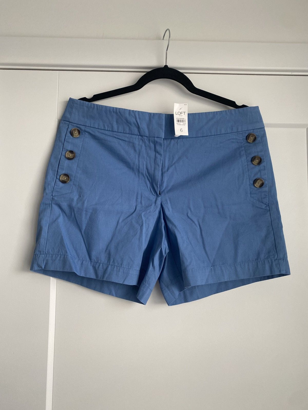 Loft Ann Taylor Loft Outlet Women Sailor Button Shorts NWT Size 28" / US 6 / IT 42 - 1 Thumbnail