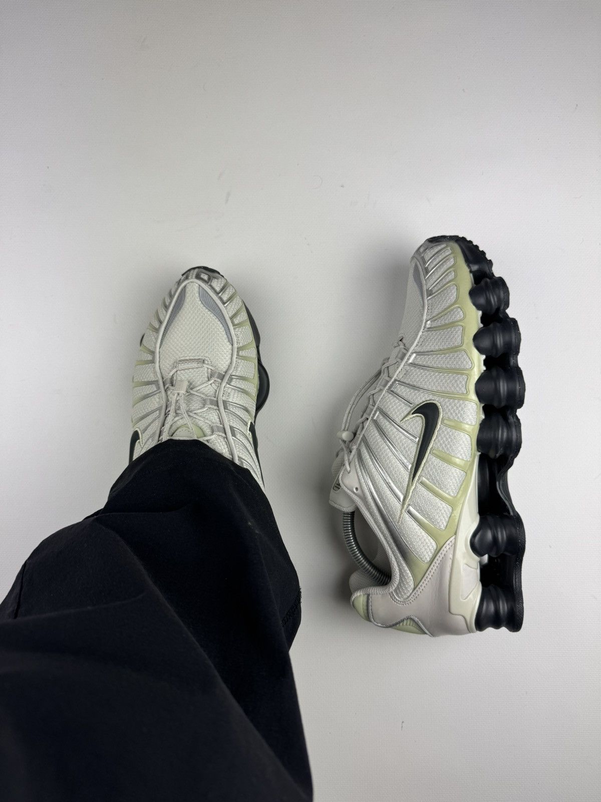 Nike Nike Shox TL Olive Aura US10,5 Size US 10.5 / EU 43-44 - 3 Thumbnail