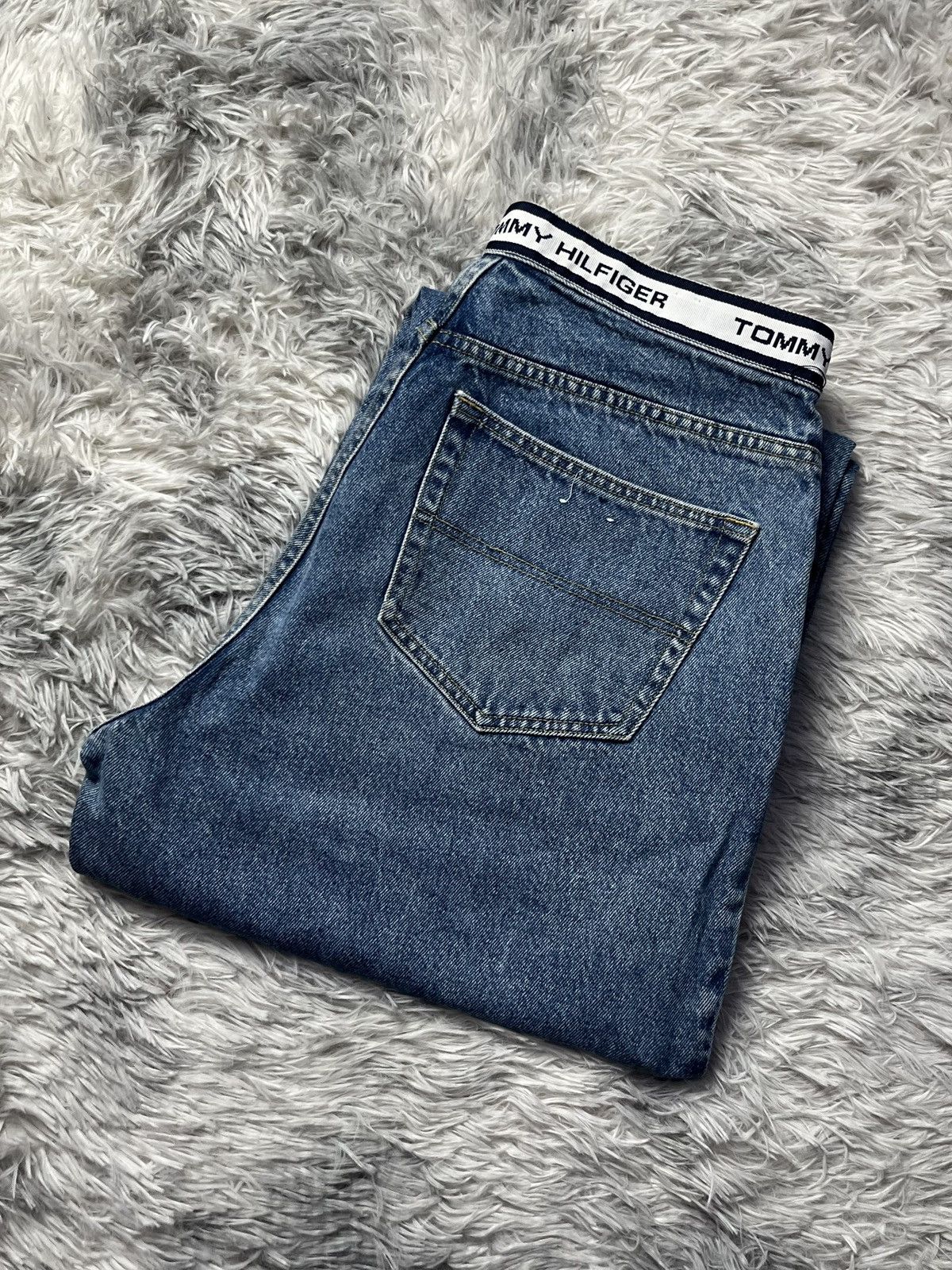 Tommy Hilfiger Vintage Tommy Hilfiger jeans Size US 34 / EU 50 - 1 Thumbnail