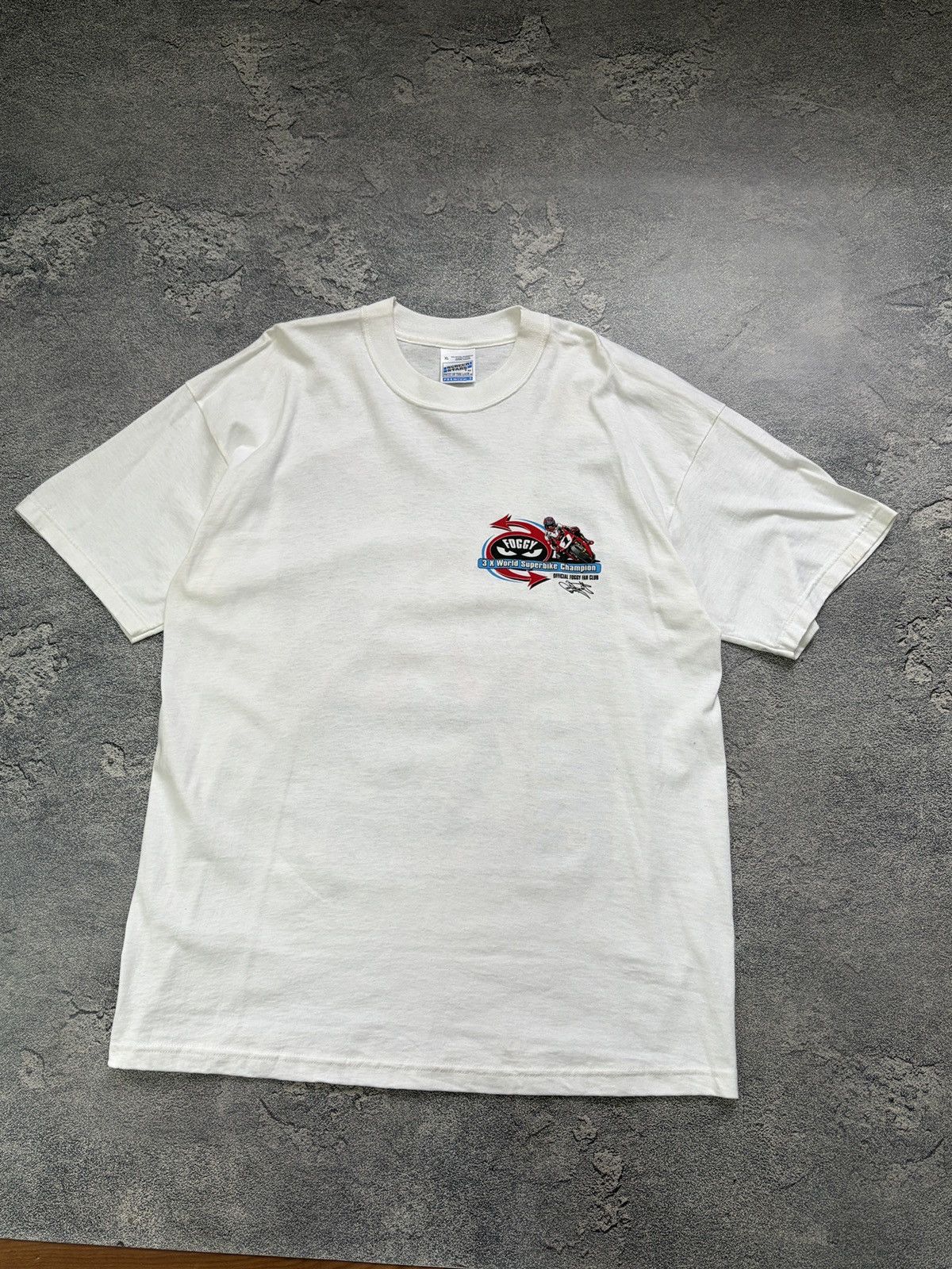 Vintage Vintage 1999 Carl Fogarty 3x World Champion Ducati T-Shirt Size US XL / EU 56 / 4 - 2 Thumbnail
