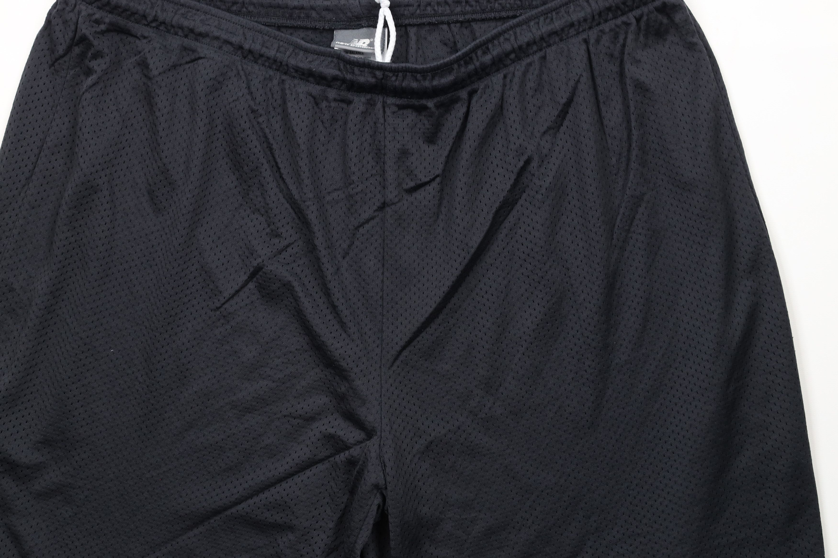 New Balance × Vintage Vintage 90s New Balance Knee Mesh Shorts Black Polyester Size US 38 / EU 54 - 3 Thumbnail