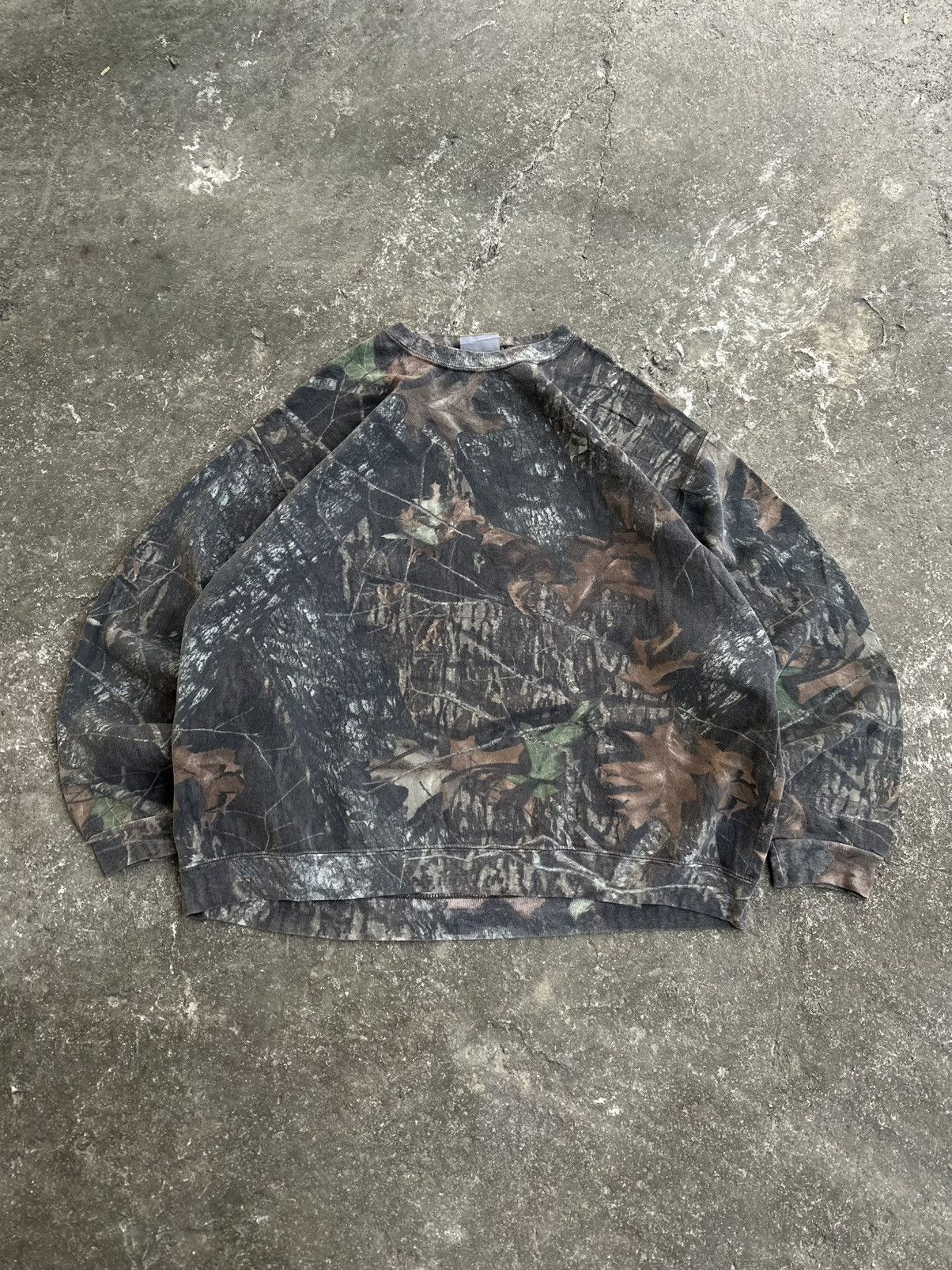 Realtree Crazy Vintage 00s Realtree Camo Crewneck Carhartt Style Size US XXL / EU 58 / 5 - 1 Thumbnail