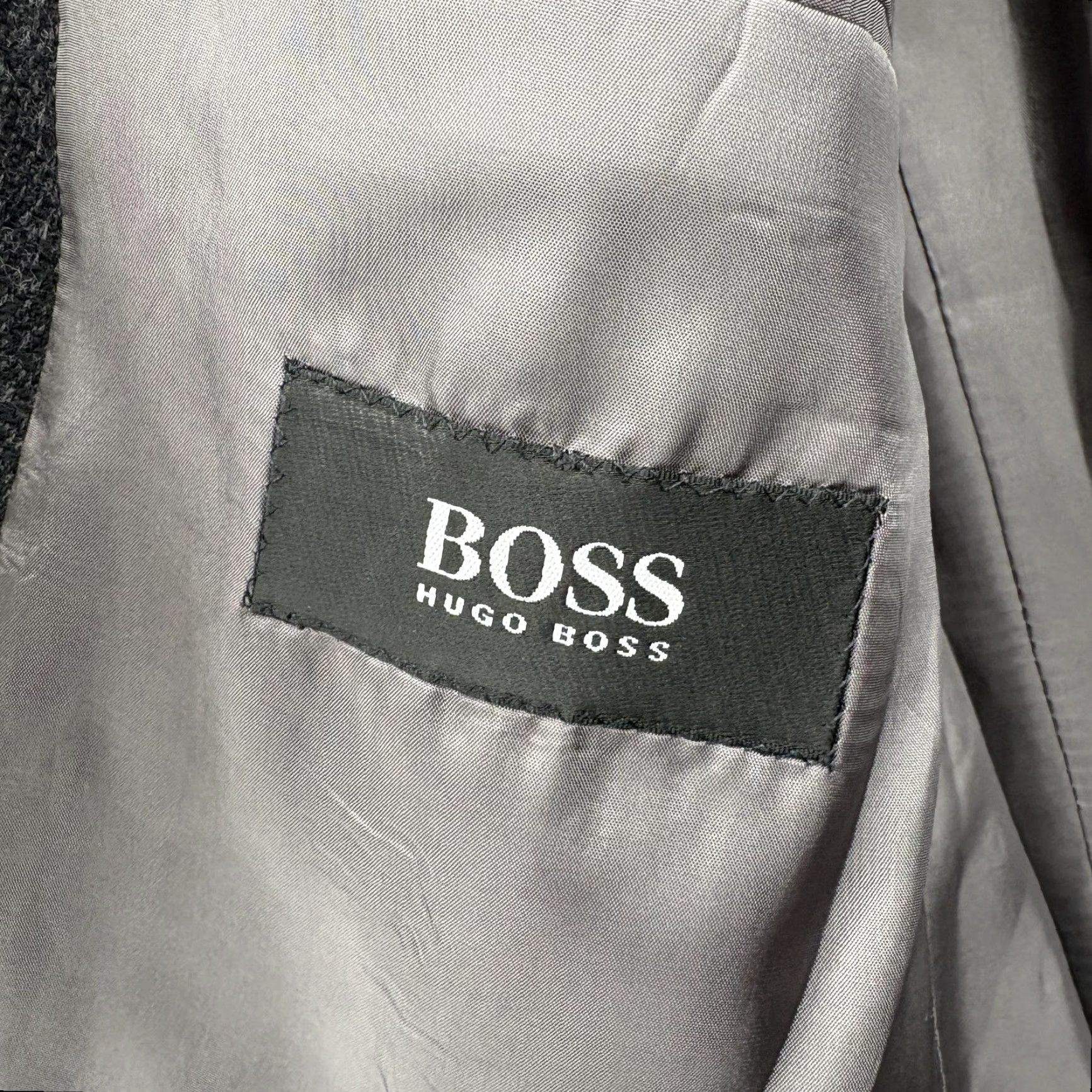 Hugo Boss VINTAGE Hugo Boss Blazer Mens 42R Gray Herringbone Cashmere Wool Blend Sport Coat USA Size 42R - 5 Thumbnail