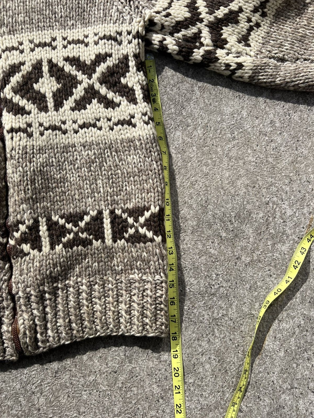 Handmade Authentic Handmade Cowichan Sweater Vintage Wool Knit Size US M / EU 48-50 / 2 - 5 Thumbnail