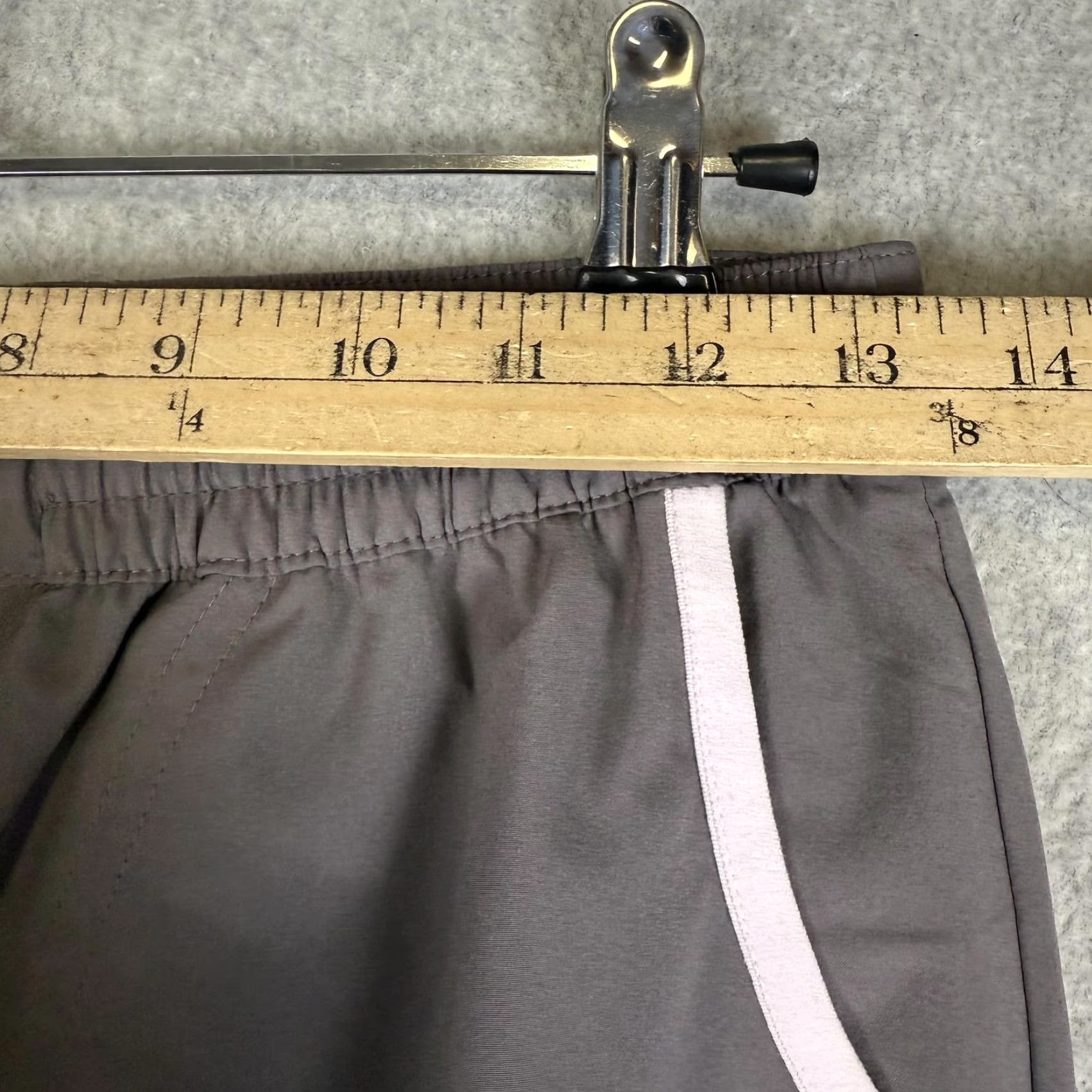 Le Coq Sportif Le Coq Sportif Men's Large Grey Wide Leg Athletic Pants Streetwear Pants Mens L Grey Wide Leg Athletic Streetwear Size US 33 - 2 Thumbnail