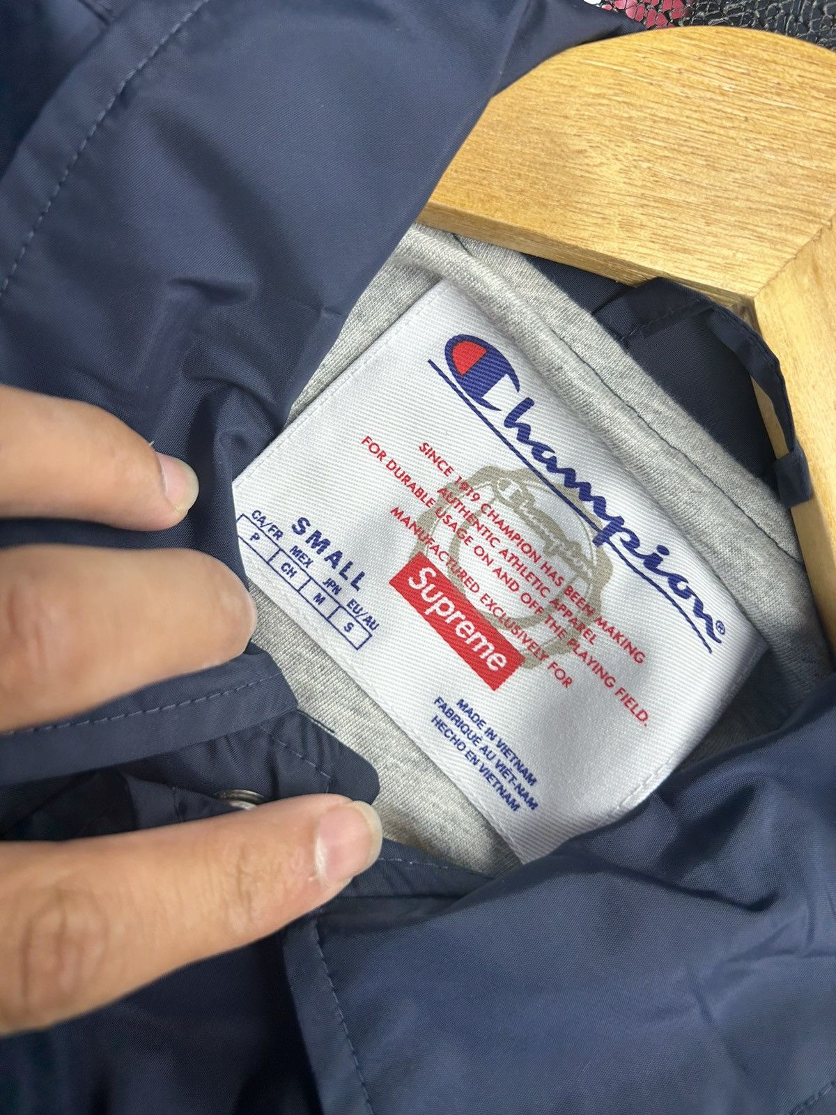 Supreme Supreme x Champion Rainbreaker Size US S / EU 44-46 / 1 - 3 Thumbnail