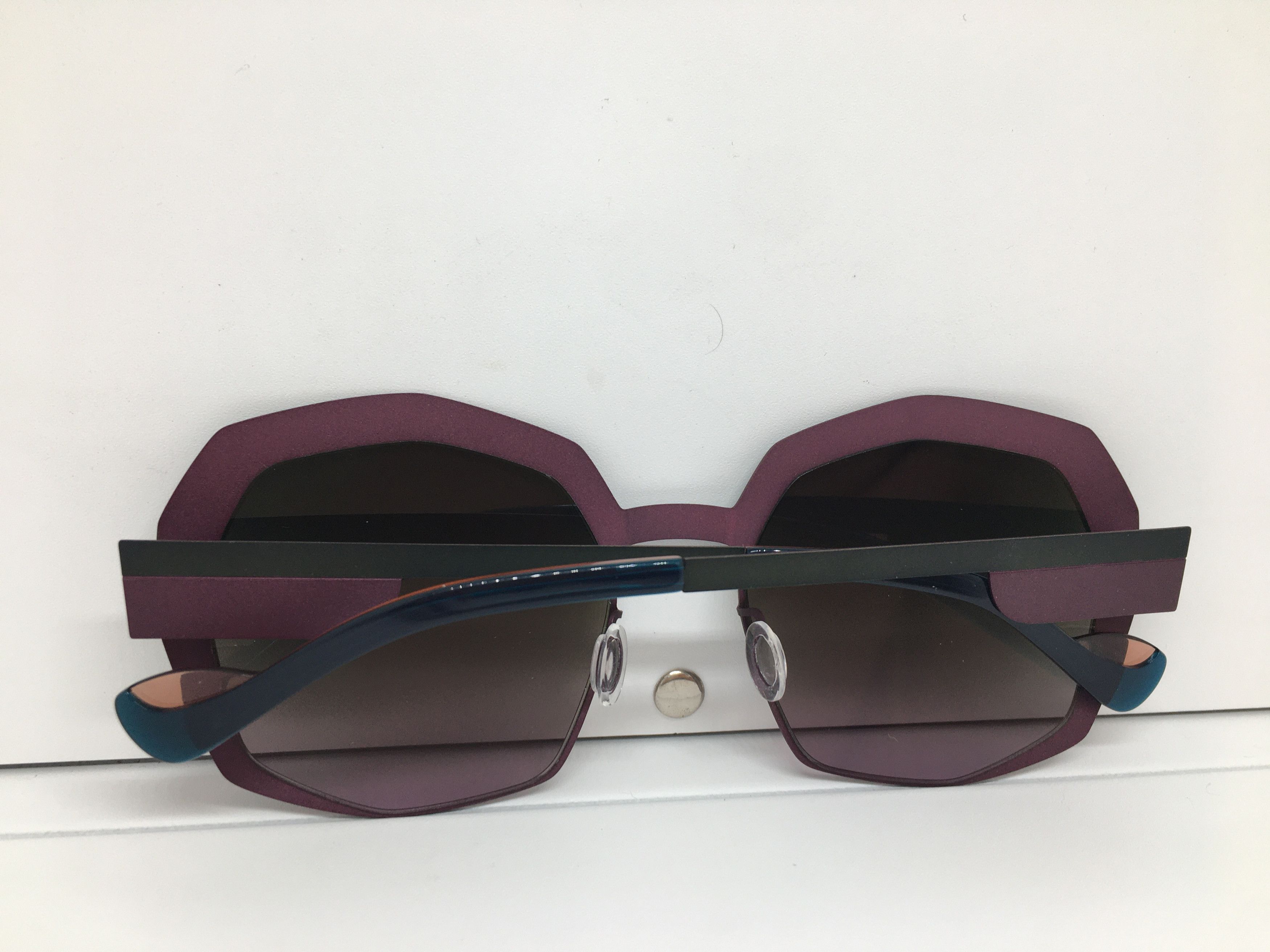 Other CAROLINE ABRAM JADE Oversize Sunglasses Frame Size ONE SIZE - 9 Thumbnail