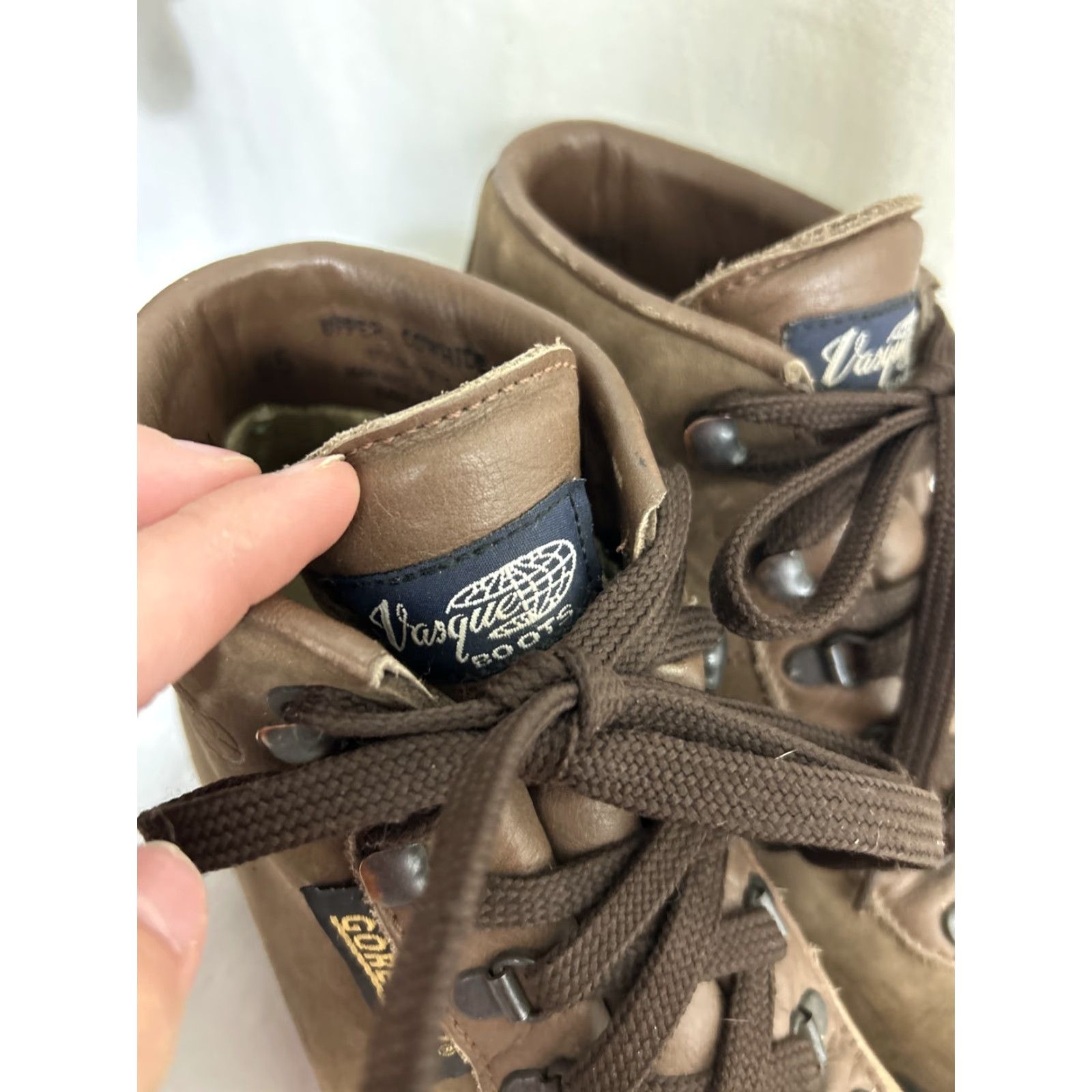 Vasque Vasque Sundowner 7530 Brown Gore-Tex Leather Hiking Boots Vintage Men Left 8.5 Right 7 US 8.5 M Leather Outsole Almond Toe Lace Up hiking Boots Mens Size US 9 / EU 42 - 4 Thumbnail