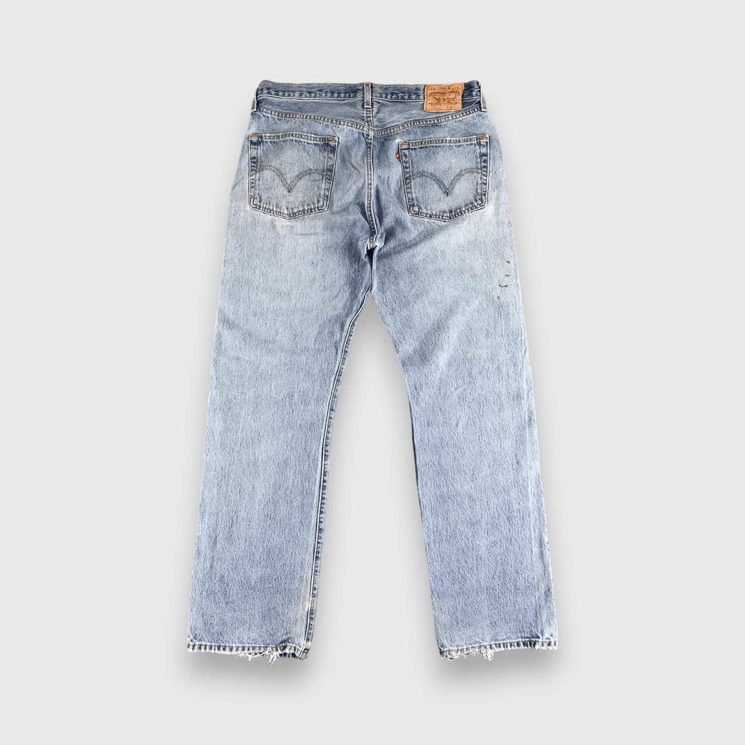 Levi's Vintage Levis 501 Jeans Dirty Faded Blue Denim -J415 Size US 35 - 2 Thumbnail