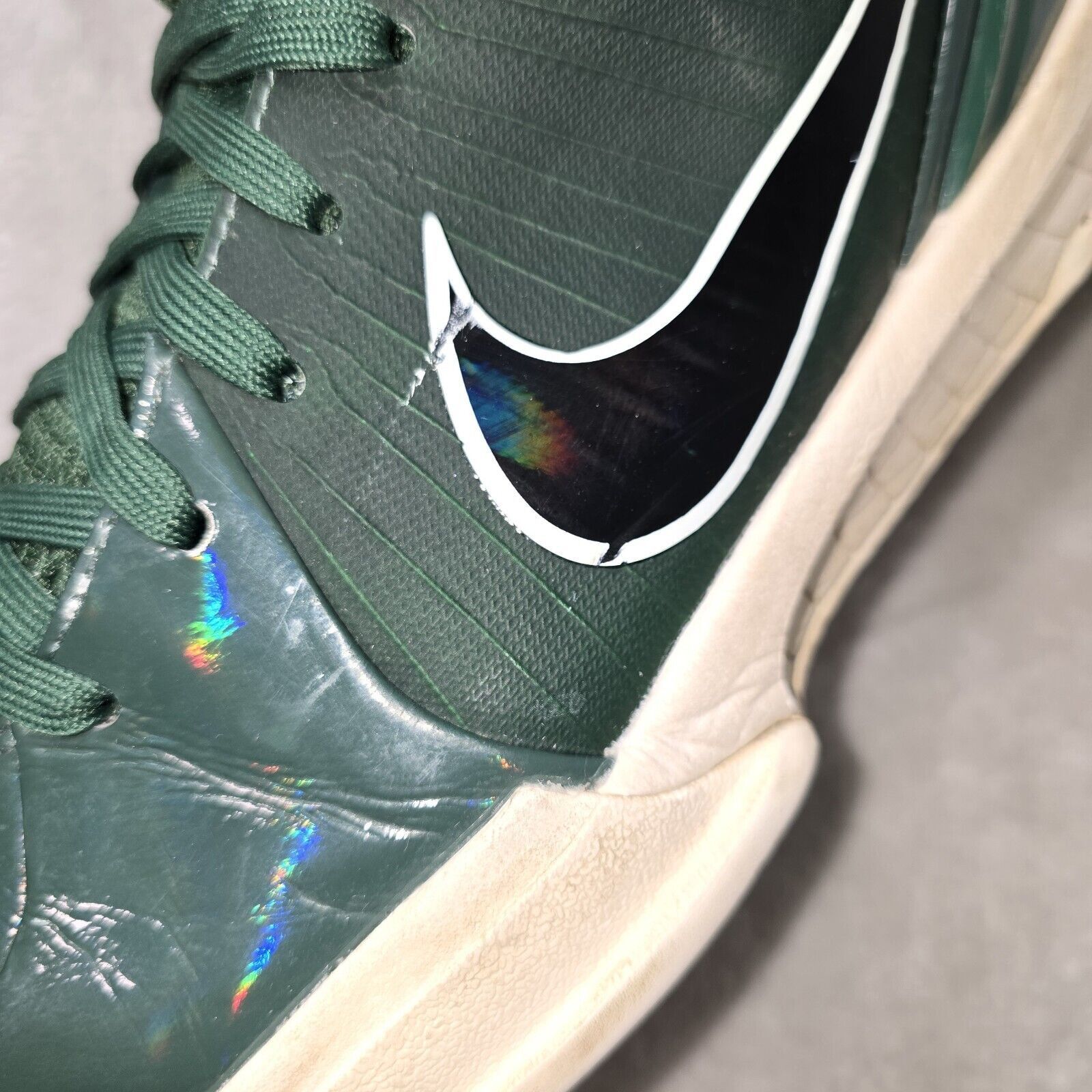 Nike Undefeated x Nike Kobe 4 Protro Milwaukee Bucks Size 11 Size US 11 / EU 44 - 14 Thumbnail
