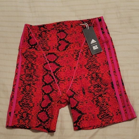 Adidas × Ivy Park Adidas x Ivy Park Allover Print Red Triangle Bra and Shorts Size 28" / US 6 / IT 42 - 4 Thumbnail