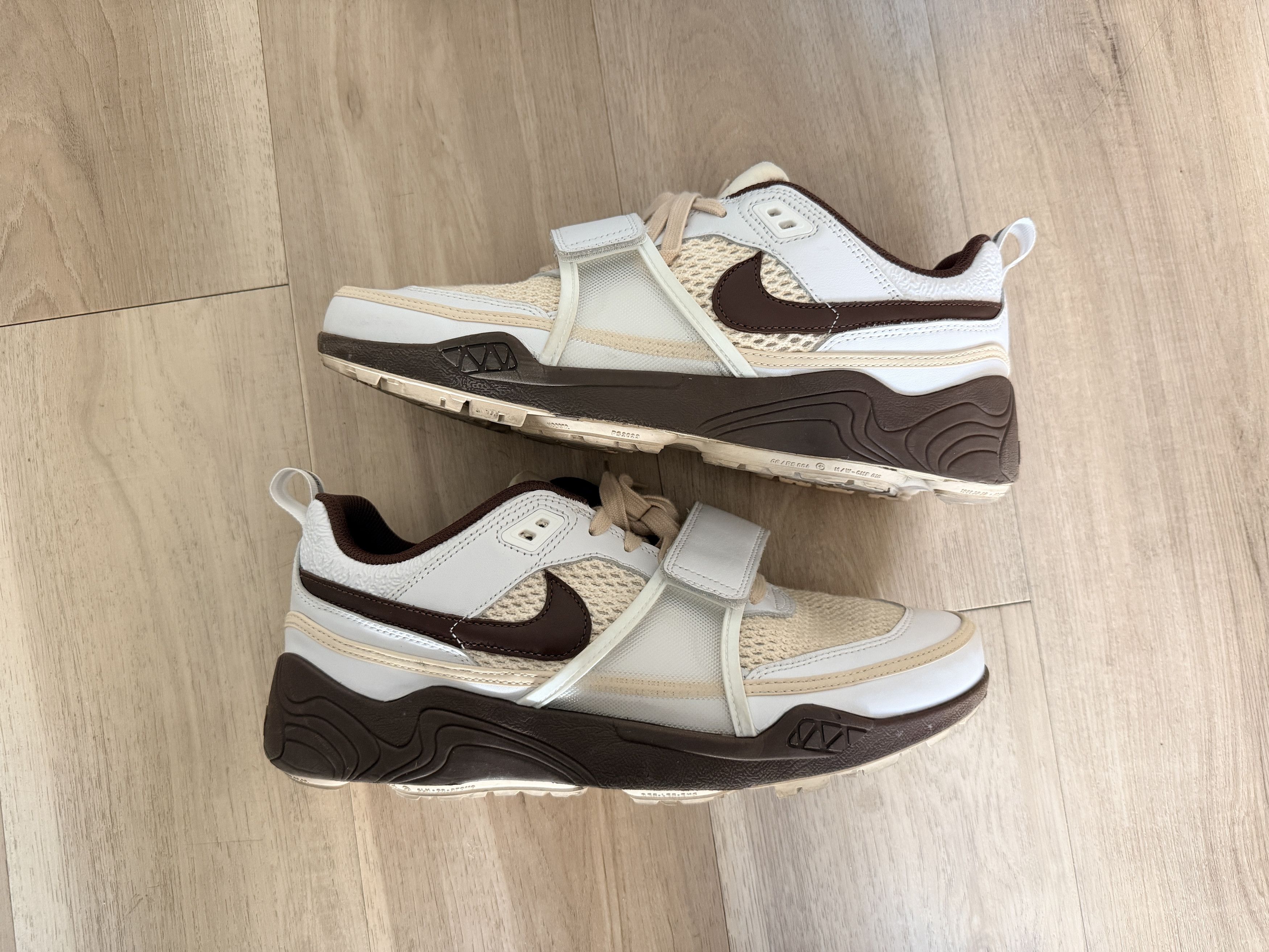 Nike Travis Scott Zoom Field Jaxx White/Chocolate Sz 12 VNDS