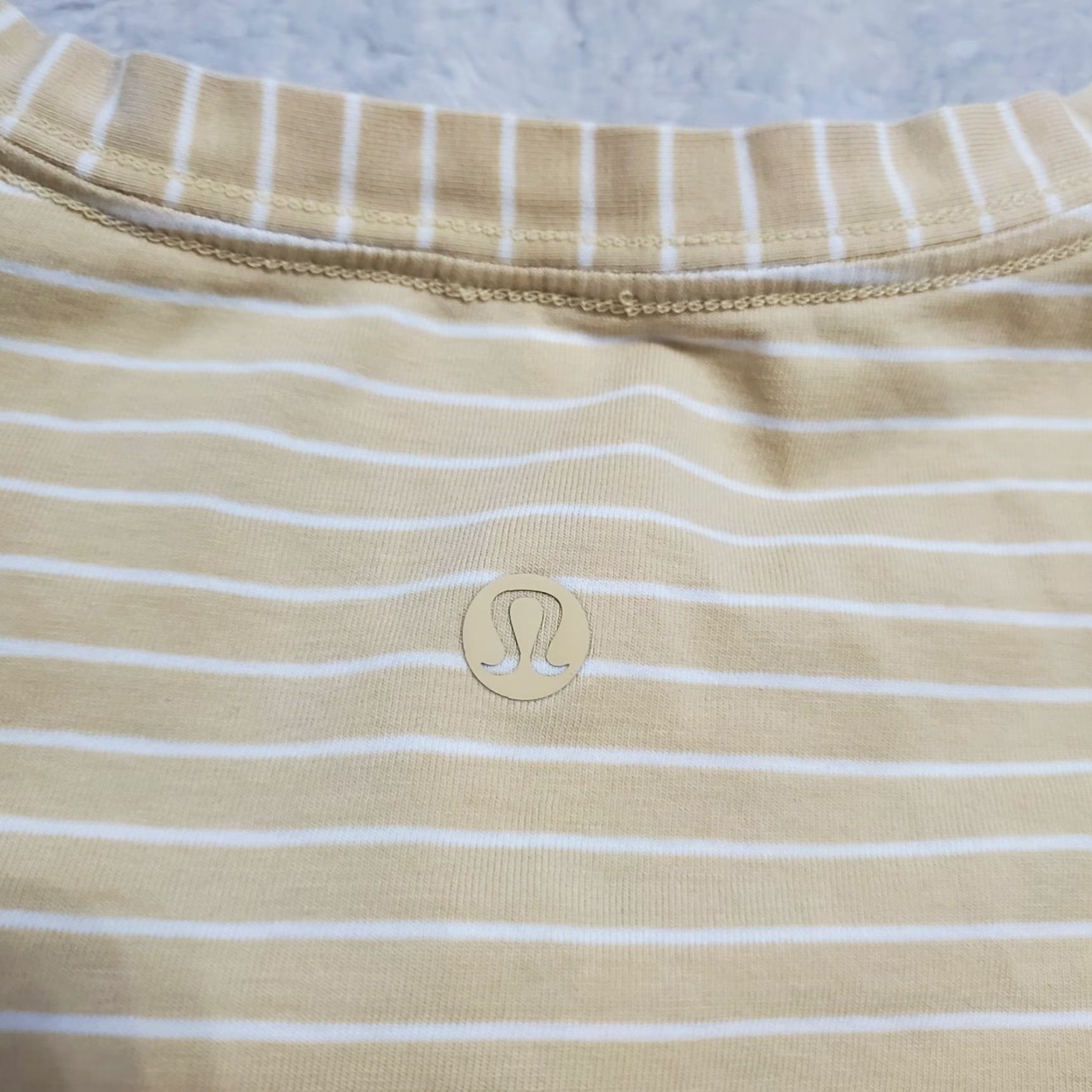 Lululemon VINTAGE Lululemon Top Women 12 Tan White Striped Crew Neck Short Sleeve Tee Shirt Casual Size XL / US 12-14 / IT 48-50 - 6 Thumbnail