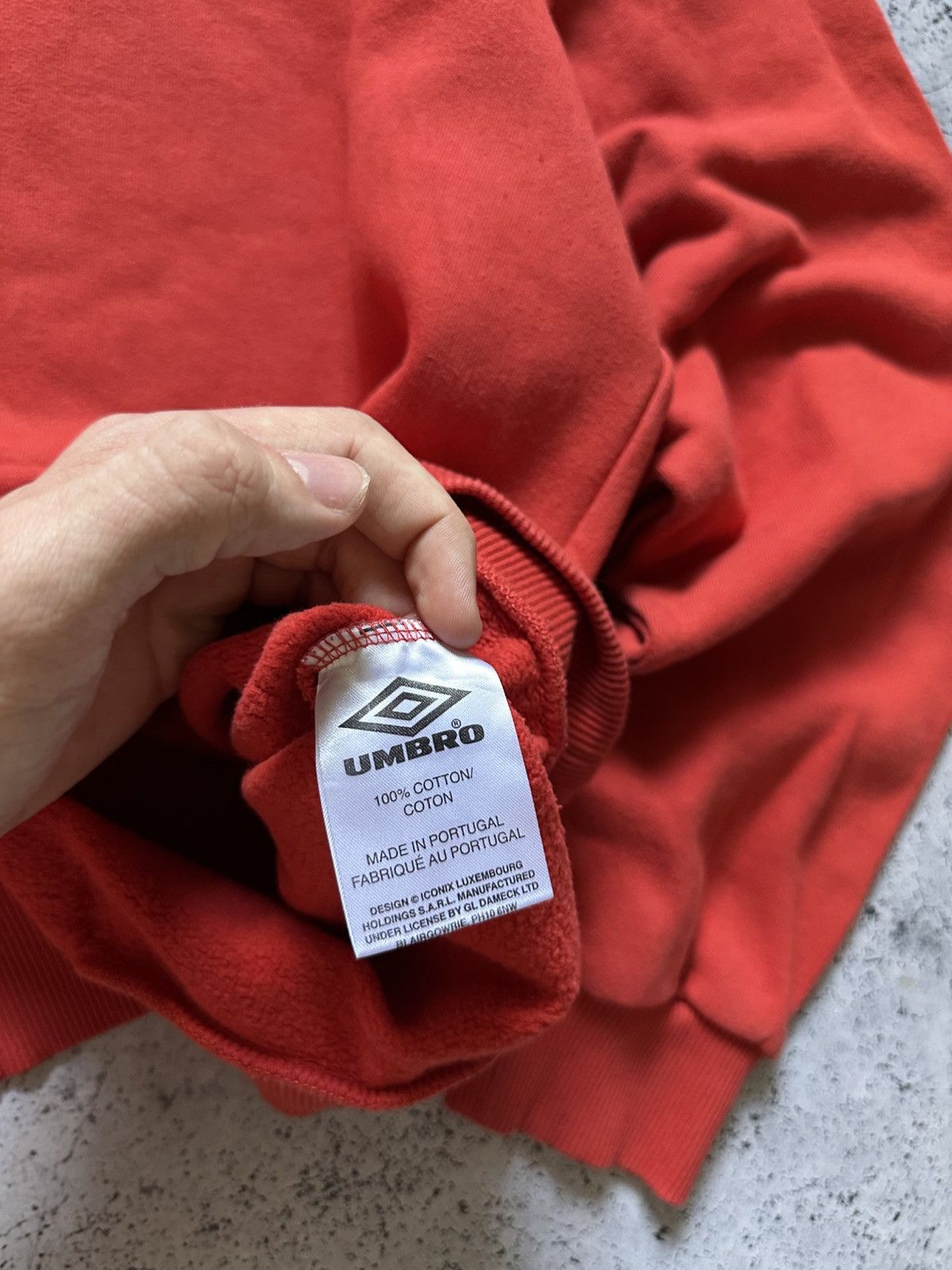 Umbro Vintage Umbro Embroidered Mini Logo Red Sweatshirt Y2K USA Size US XXL / EU 58 / 5 - 4 Thumbnail