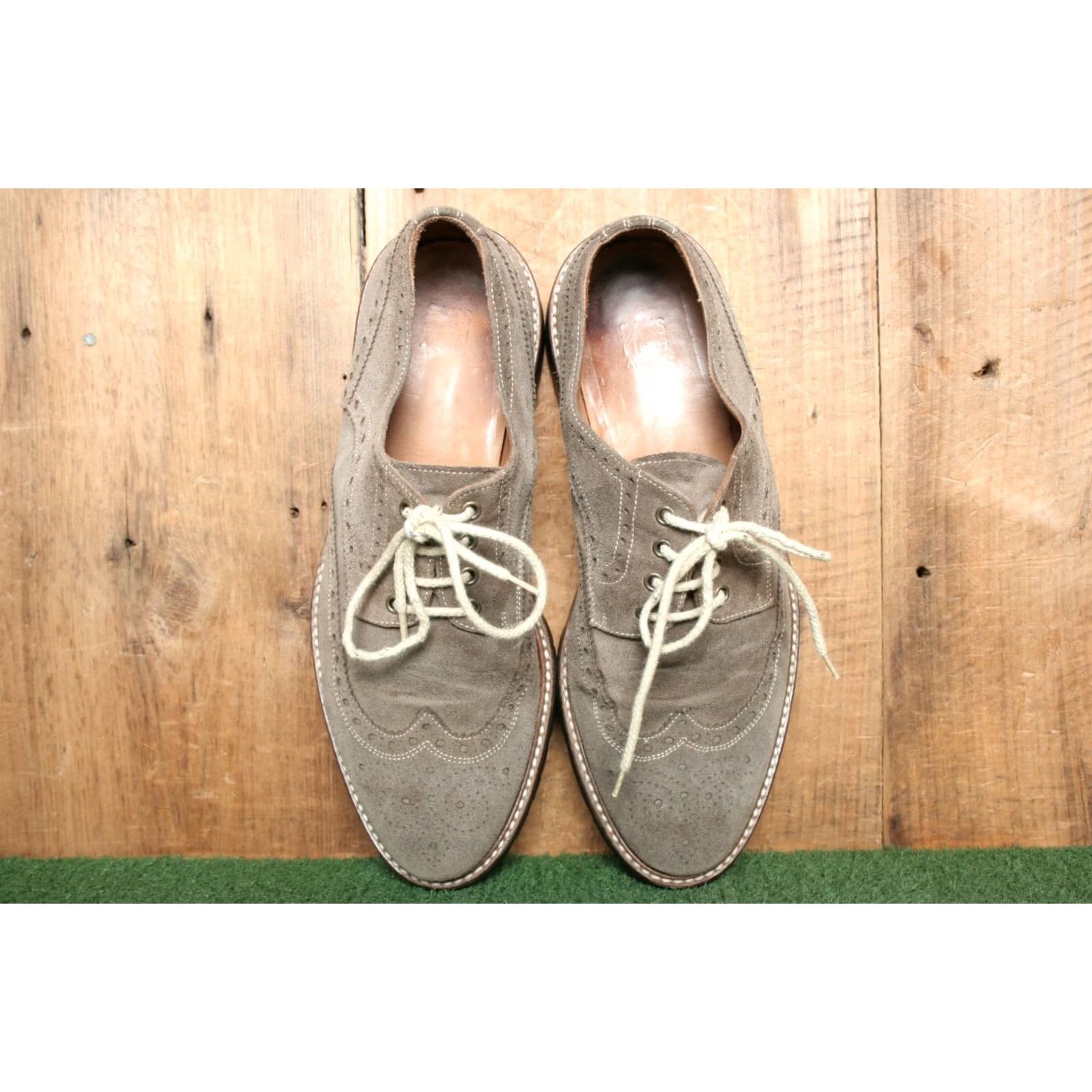 Saks Fifth Avenue SAKS FIFTH AVENUE Kennedy Brown Suede Wingtip Oxfords Sz. 10.5 (Fit 10-10.5) Men Casual Lace Up Brogue Italy Brown VINTAGE? Size US 11 / EU 44 - 4 Thumbnail