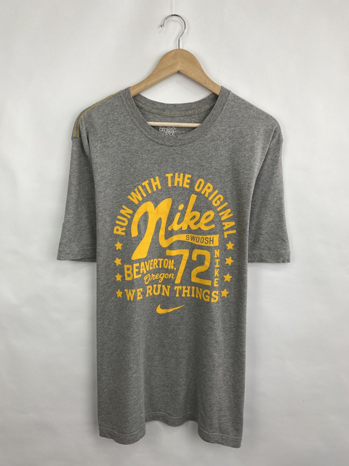 Nike 🇺🇸 Vintage Nike Swoosh Retro T-Shirt Hype Size US XL / EU 56 / 4 - 3 Thumbnail