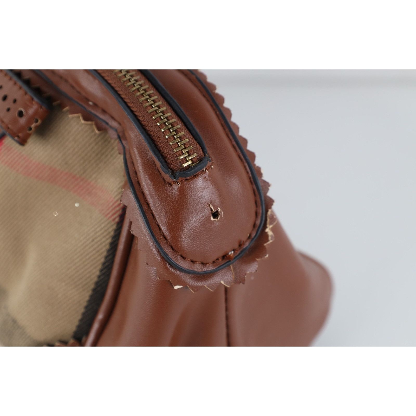 Burberry Vintage Burberry Prorsum Novacheck Plaid Toiletry Bag Size ONE SIZE - 5 Thumbnail