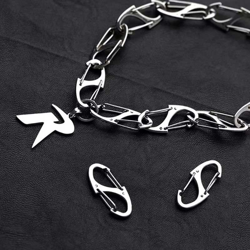Jewelry Letter R Design Pendant Necklace Size ONE SIZE - 4 Thumbnail
