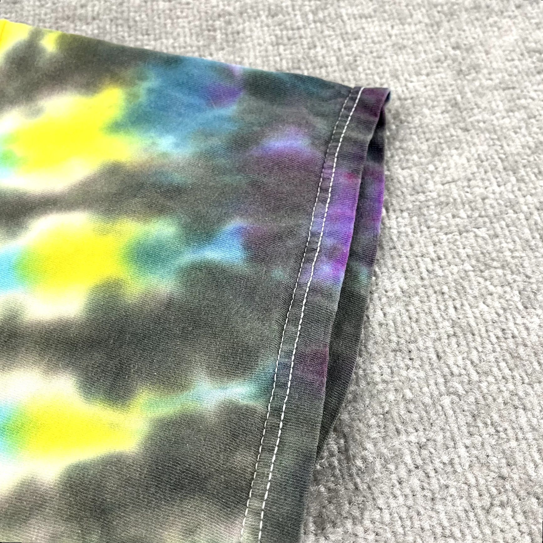 Delta VINTAGE JIMI HENDRIX Shirt Mens L Tie Dye Graphic Tee AOP All Over 90s 1997 Shirt Graphic Print Men T-Shirt Delta Pro Weight 90s Music Size US L / EU 52-54 / 3 - 7 Thumbnail