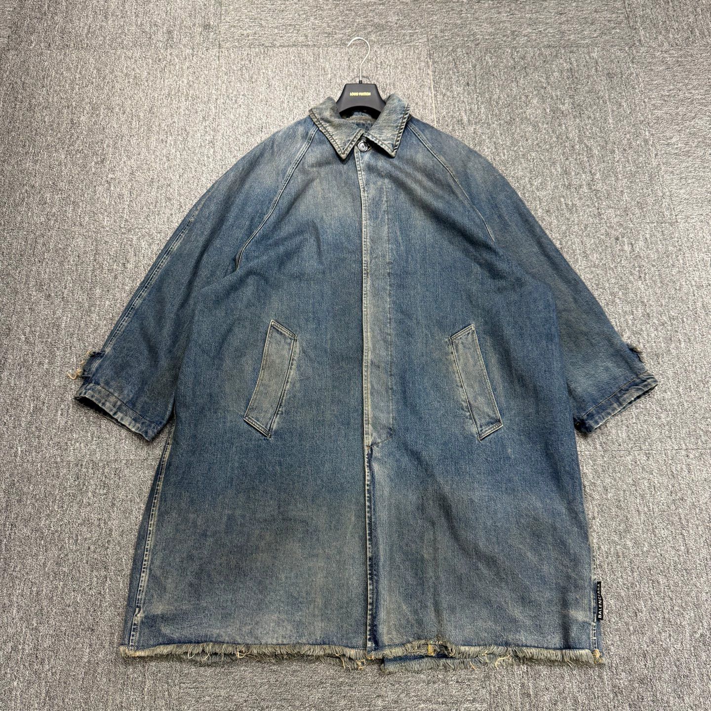 Balenciaga Balenciaga Runway Distressed Denim Coat Size US S / EU 44-46 / 1 - 1 Thumbnail