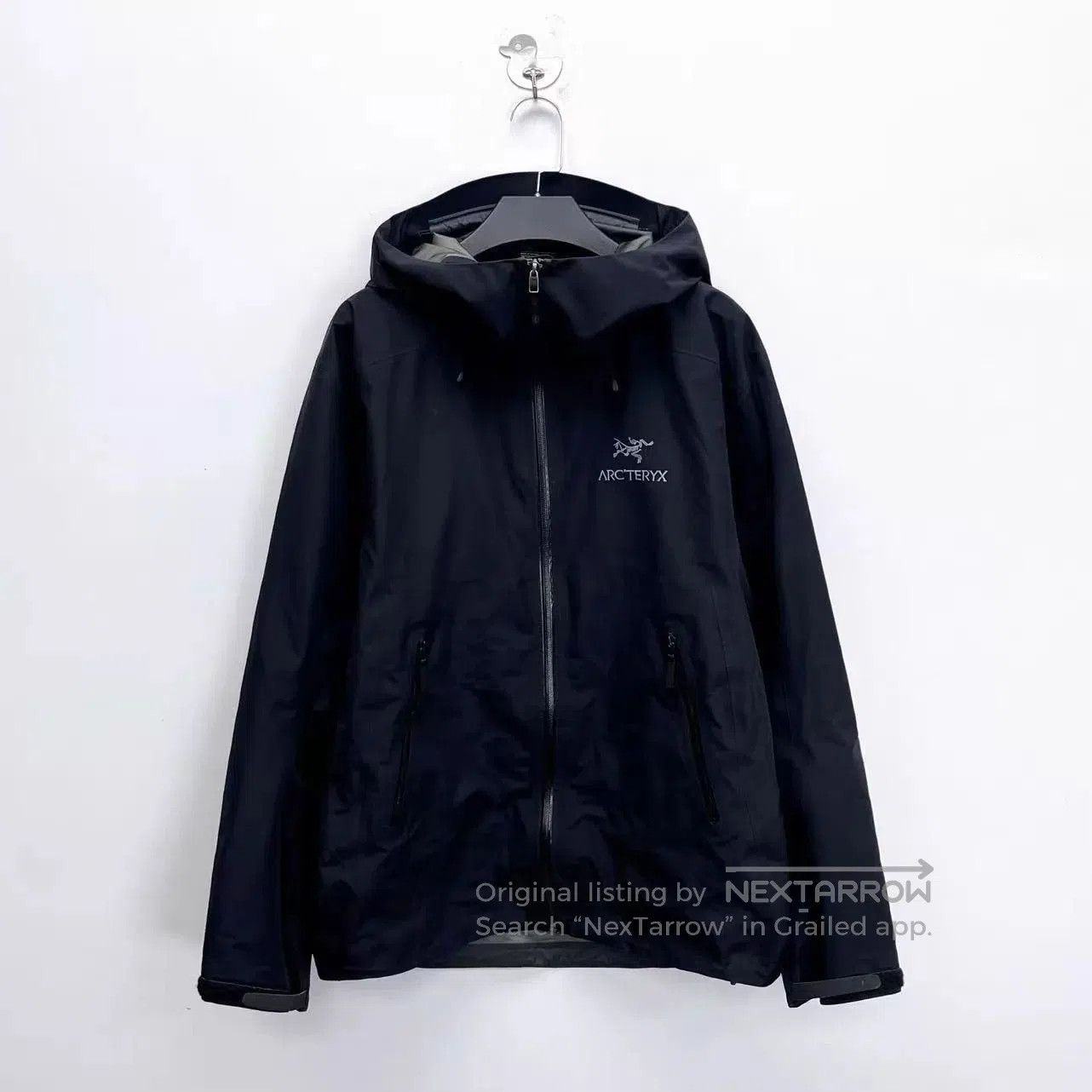 Arc'teryx Black Hooded Light Jacket Size M. Size US M / EU 48-50 / 2 - 1 Thumbnail