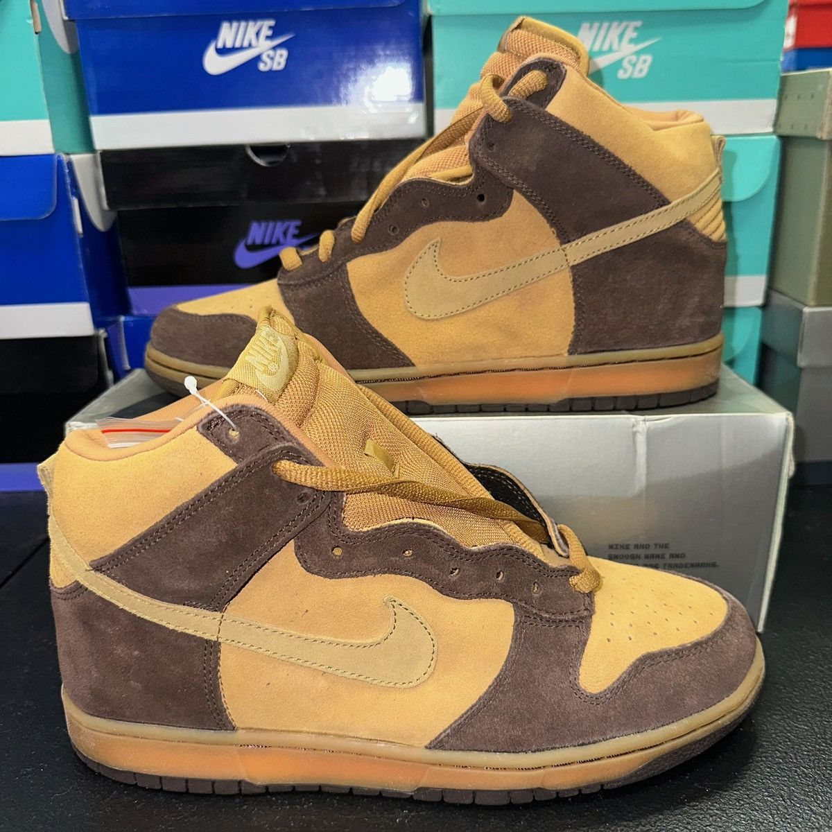Nike Size 10.5 - Nike Dunk SB High Brown Pack - 305050-222 Size US 10.5 / EU 43-44 - 1 Thumbnail