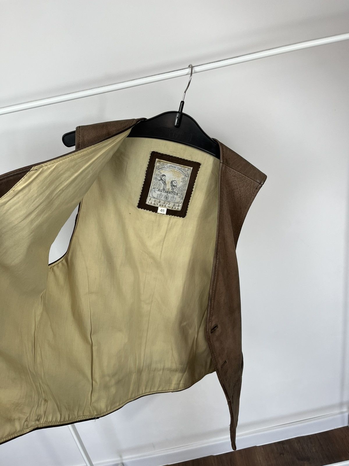 Leather Vintage Distressed Leather Vest Brown Biker Western 48 Size US M / EU 48-50 / 2 - 11 Thumbnail