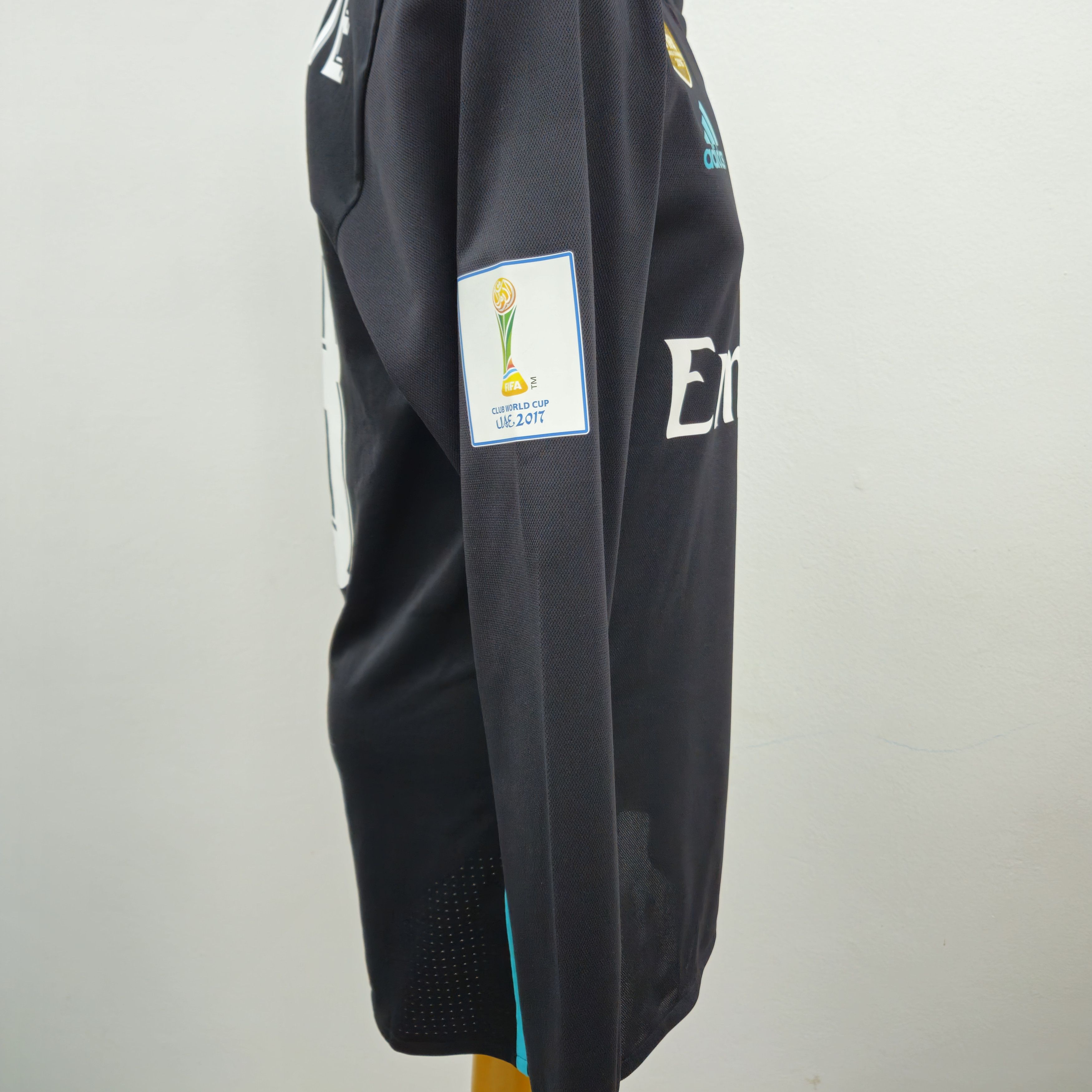 Other REAL MADRID 17/18 AWAY Match Prepared ADIZERO SIZE 6 B31090 Size US M / EU 48-50 / 2 - 6 Thumbnail